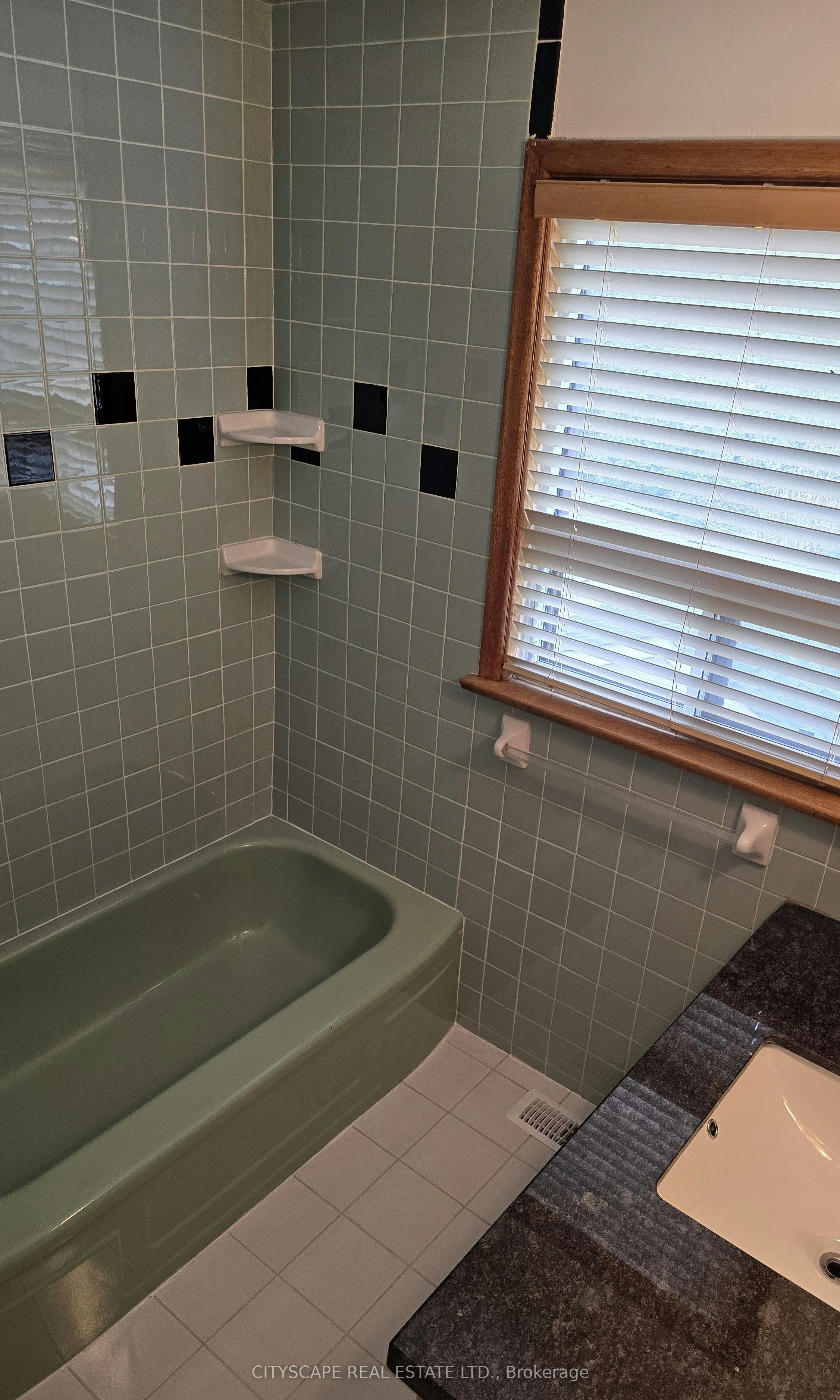 Upper floor-49 Algoma Street, Toronto, ON, M8Y 1C4 - 15