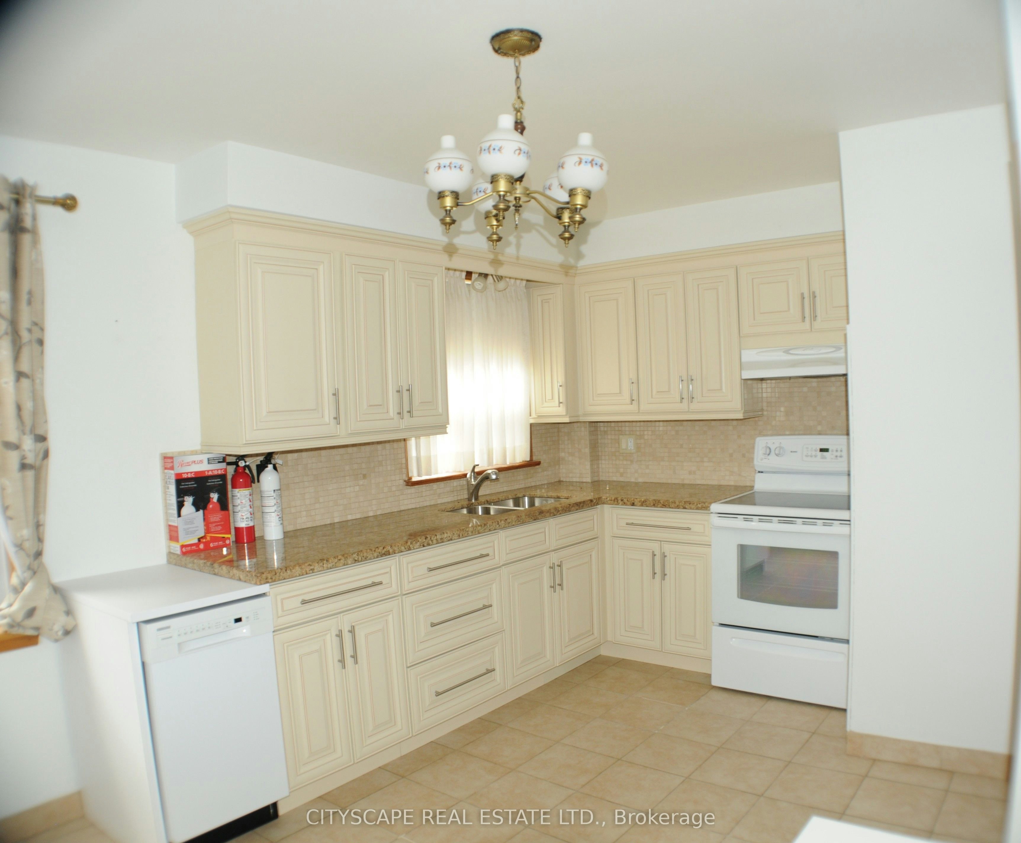 Upper floor-49 Algoma Street, Toronto, ON, M8Y 1C4 - 9