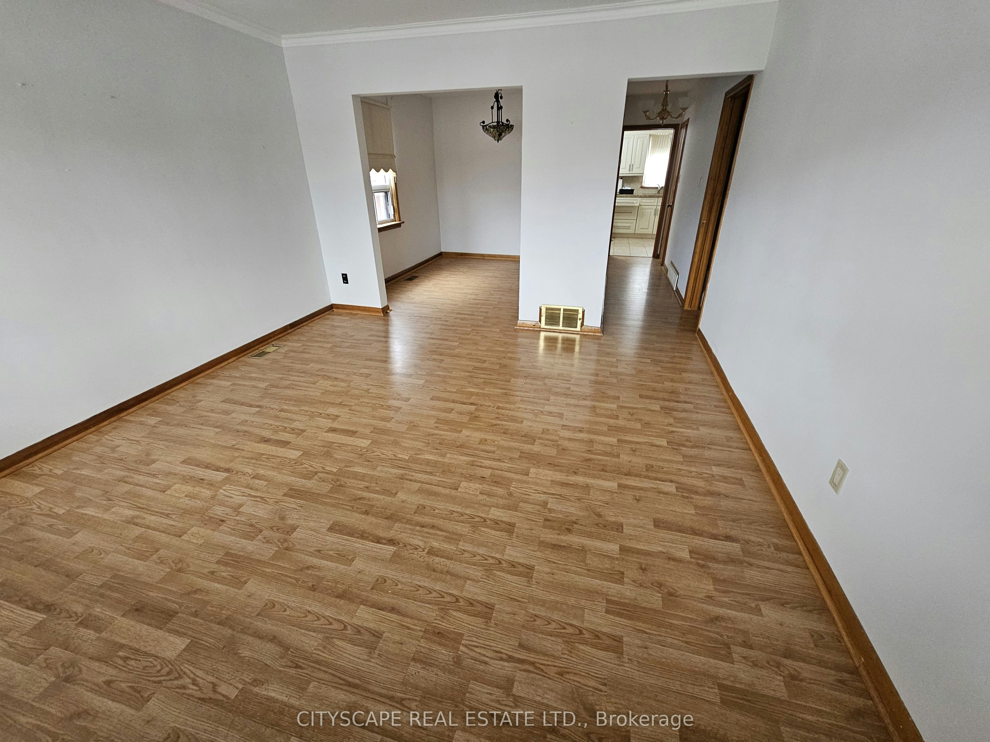 Upper floor-49 Algoma Street, Toronto, ON, M8Y 1C4 - 7