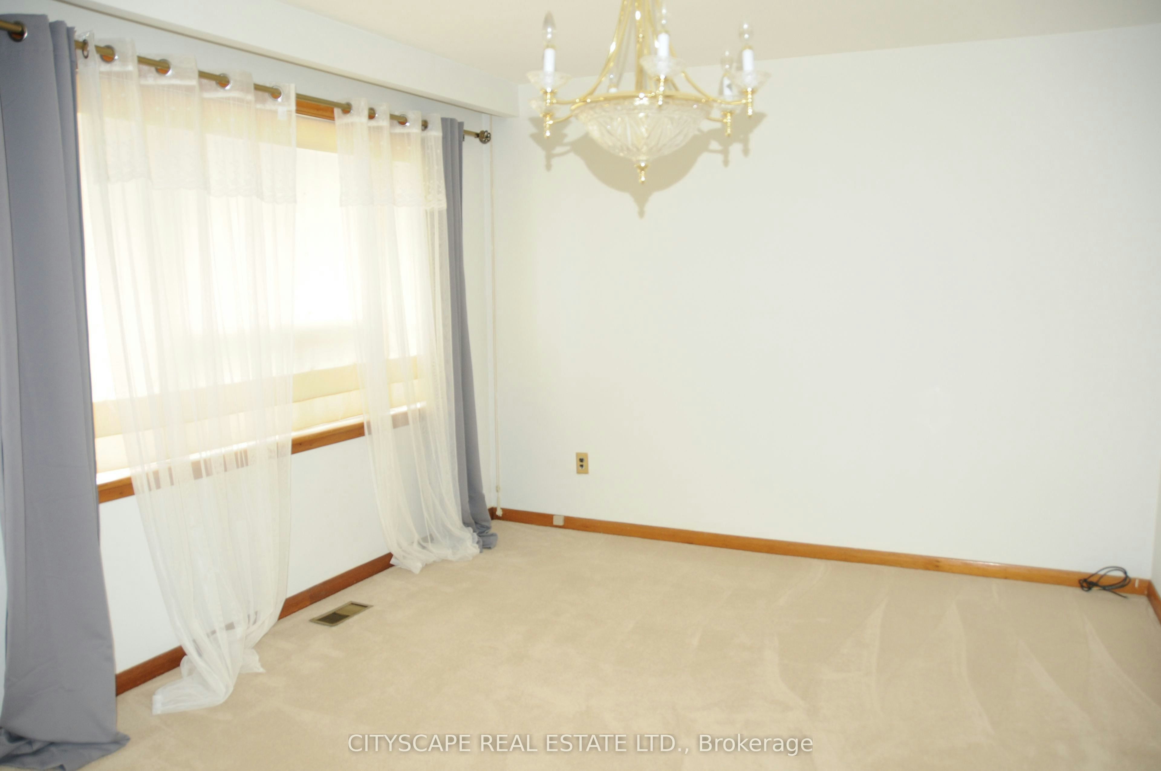 Upper floor-49 Algoma Street, Toronto, ON, M8Y 1C4 - 18