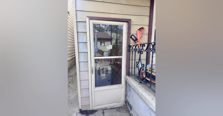 Lower-415 Delaware Avenue, Toronto, ON, M6H 2V1 - 8