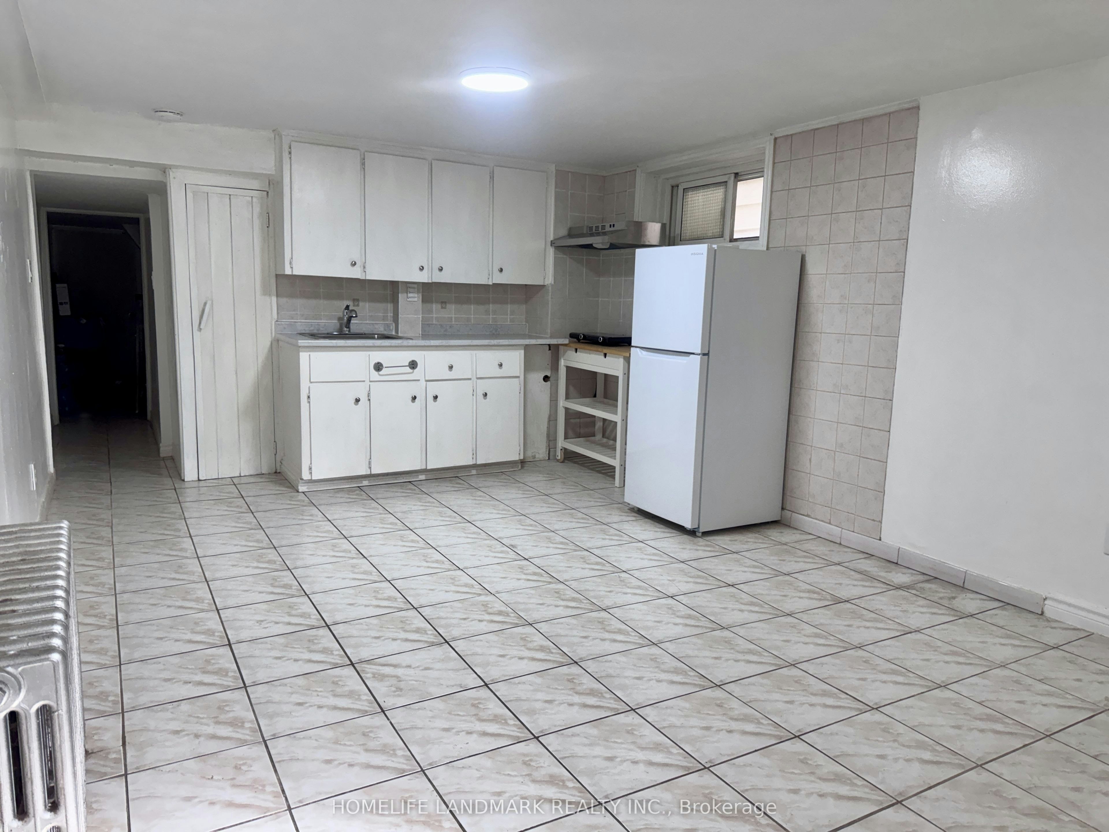 Lower-415 Delaware Avenue, Toronto, ON, M6H 2V1 - 2