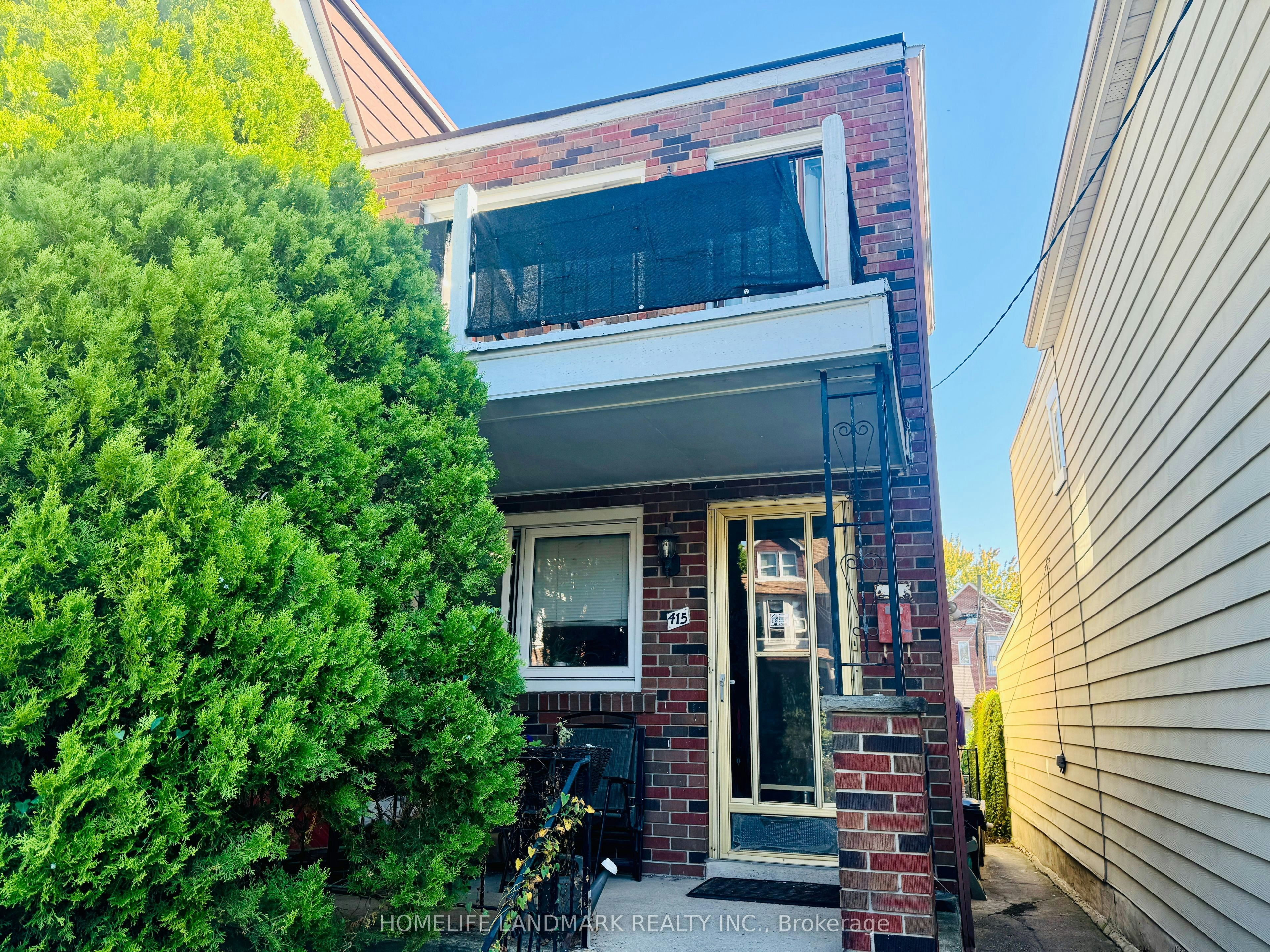 Lower-415 Delaware Avenue, Toronto, ON, M6H 2V1