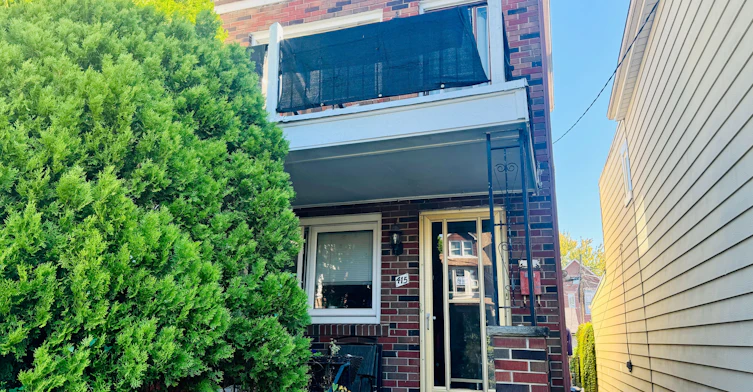 Lower-415 Delaware Avenue, Toronto, ON, M6H 2V1