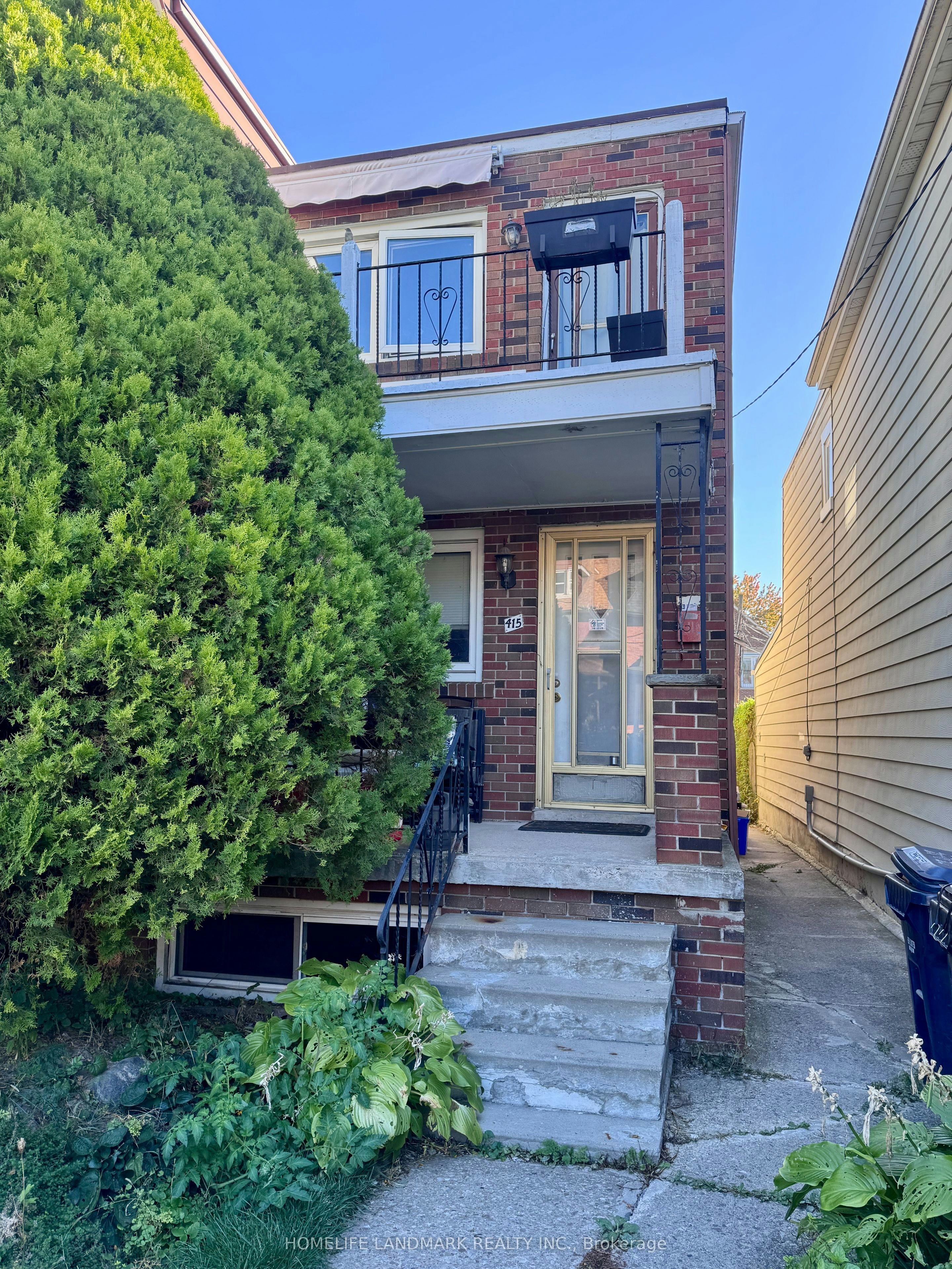 Lower-415 Delaware Avenue, Toronto, ON, M6H 2V1