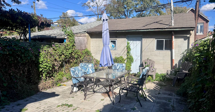 Lower-415 Delaware Avenue, Toronto, ON, M6H 2V1 - 9