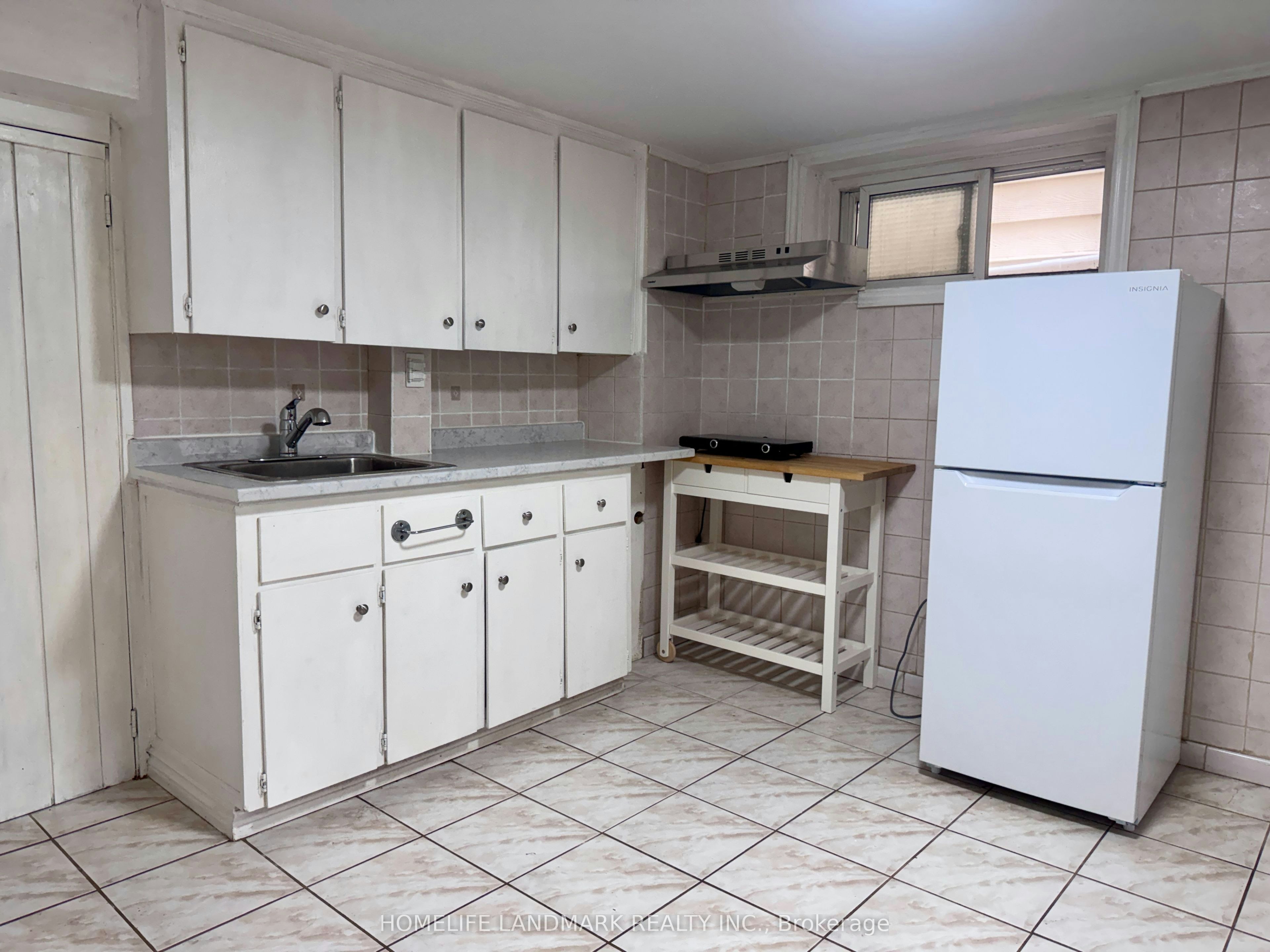 Lower-415 Delaware Avenue, Toronto, ON, M6H 2V1 - 3