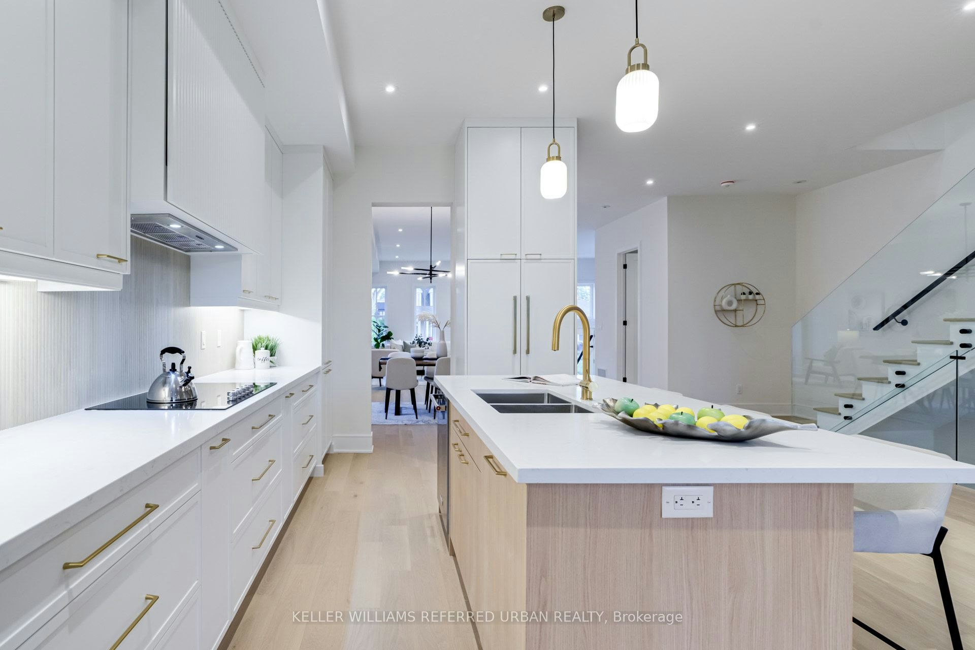45 Benson Avenue, Mississauga, ON, L5H 2P3 - 17