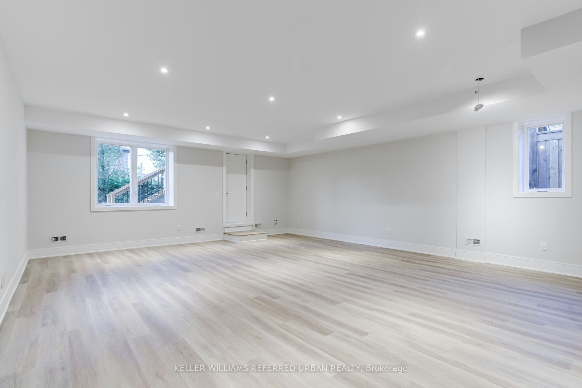 45 Benson Avenue, Mississauga, ON, L5H 2P3 - 37