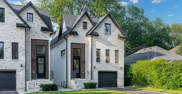 45 Benson Avenue, Mississauga, ON, L5H 2P3