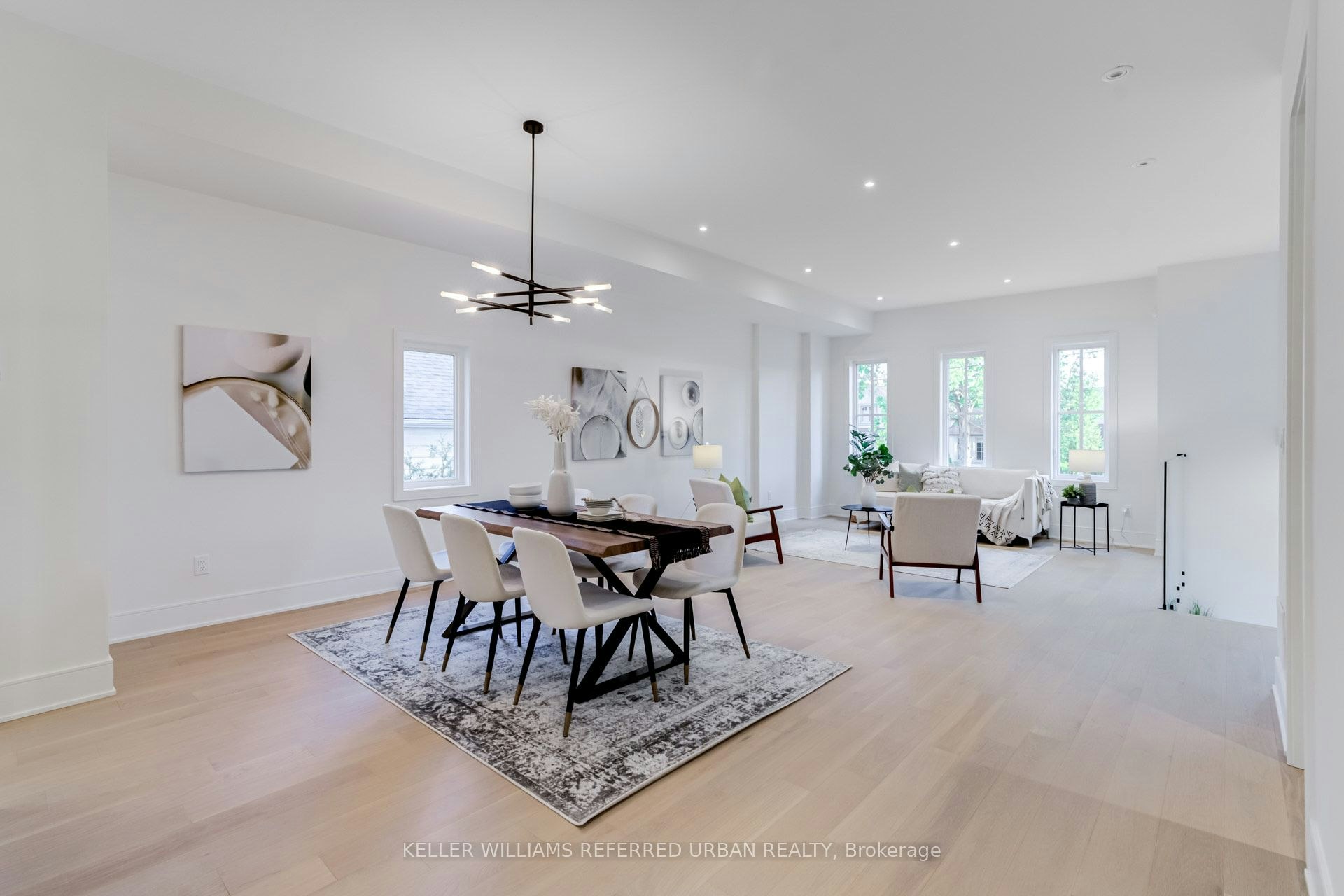 45 Benson Avenue, Mississauga, ON, L5H 2P3 - 12