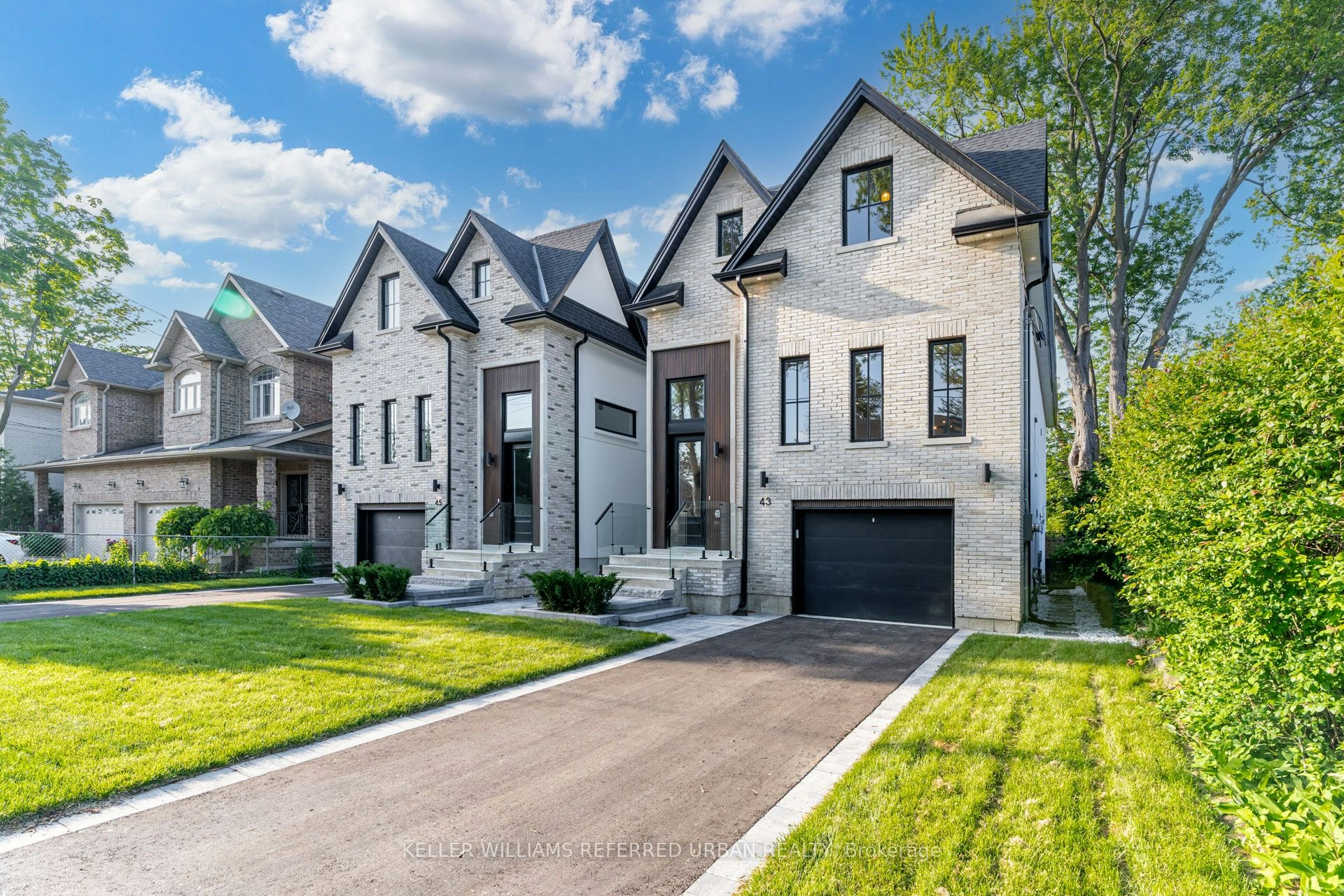 45 Benson Avenue, Mississauga, ON, L5H 2P3 - 3