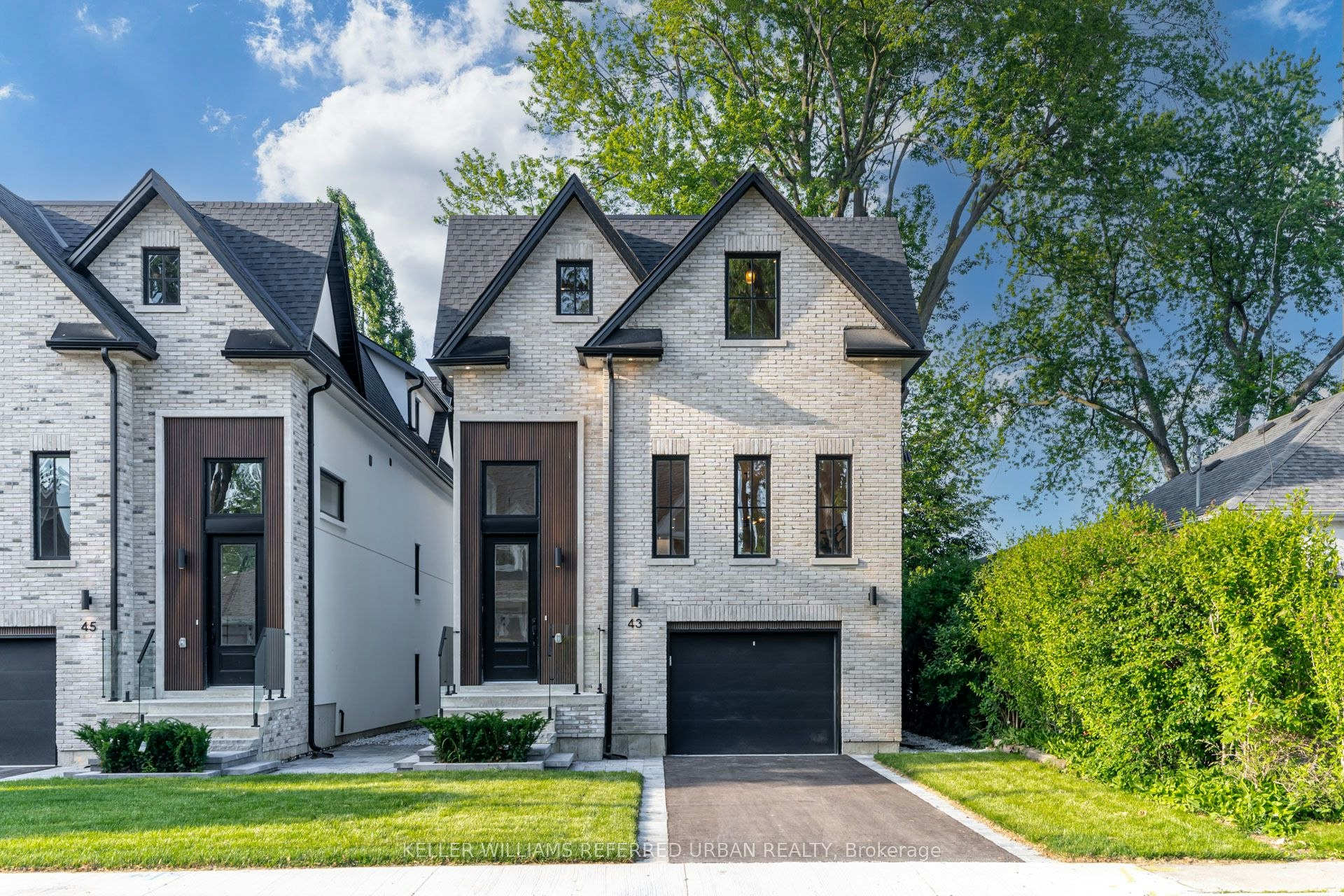 45 Benson Avenue, Mississauga, ON, L5H 2P3 - 2