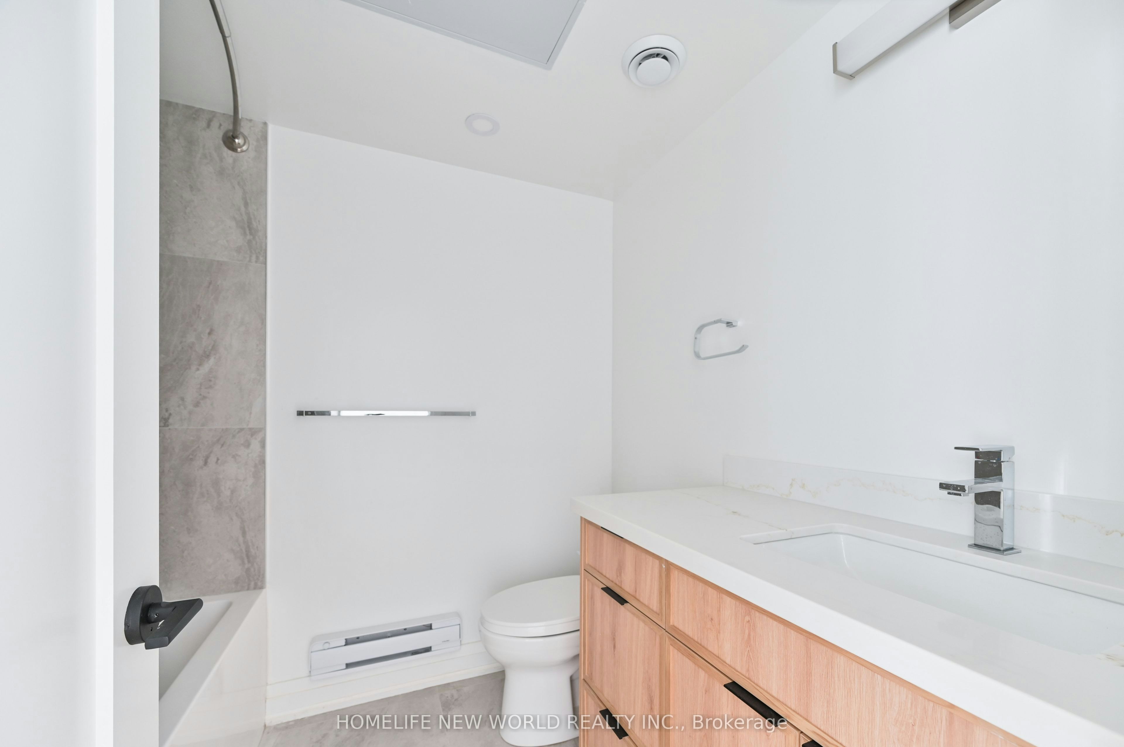 228 Emerson Ave Avenue, Toronto, ON, M6H 3T6 - 12