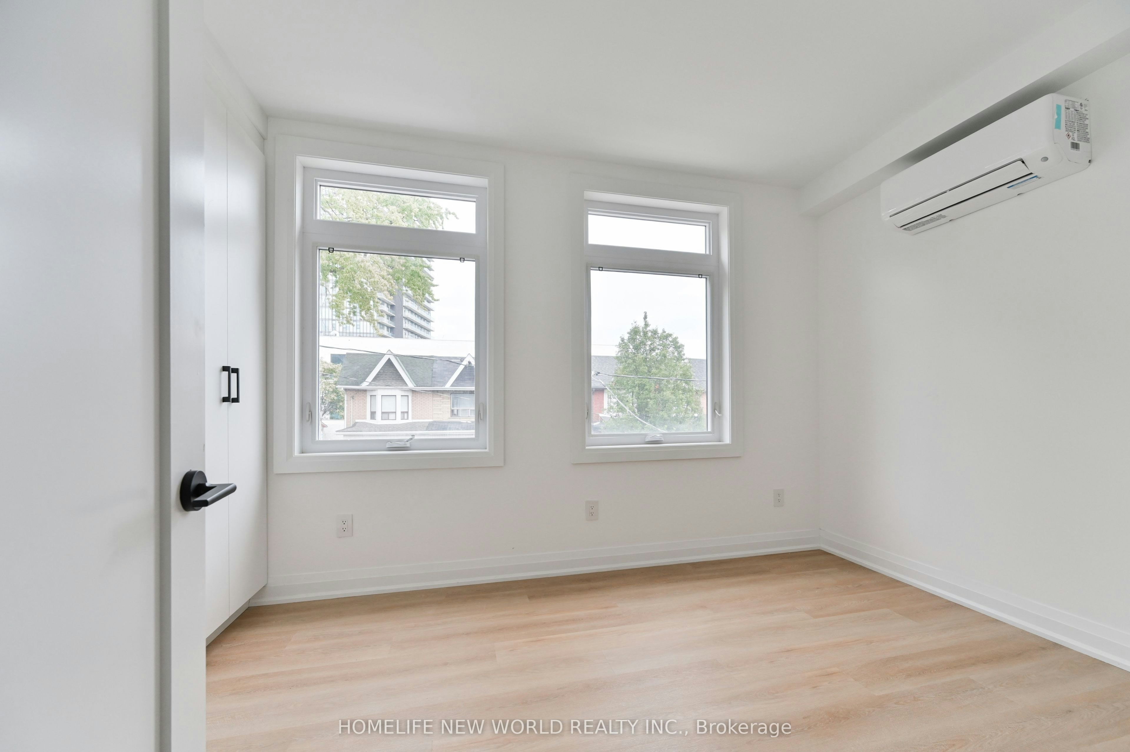228 Emerson Ave Avenue, Toronto, ON, M6H 3T6 - 10
