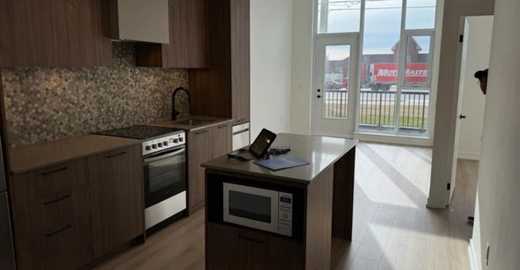 111-10 Lagerfeld Drive, Brampton, ON, L7A 0H8 - 4