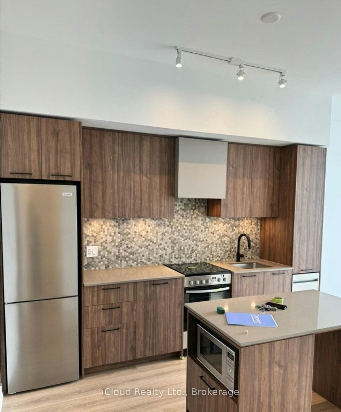111-10 Lagerfeld Drive, Brampton, ON, L7A 0H8 - 5
