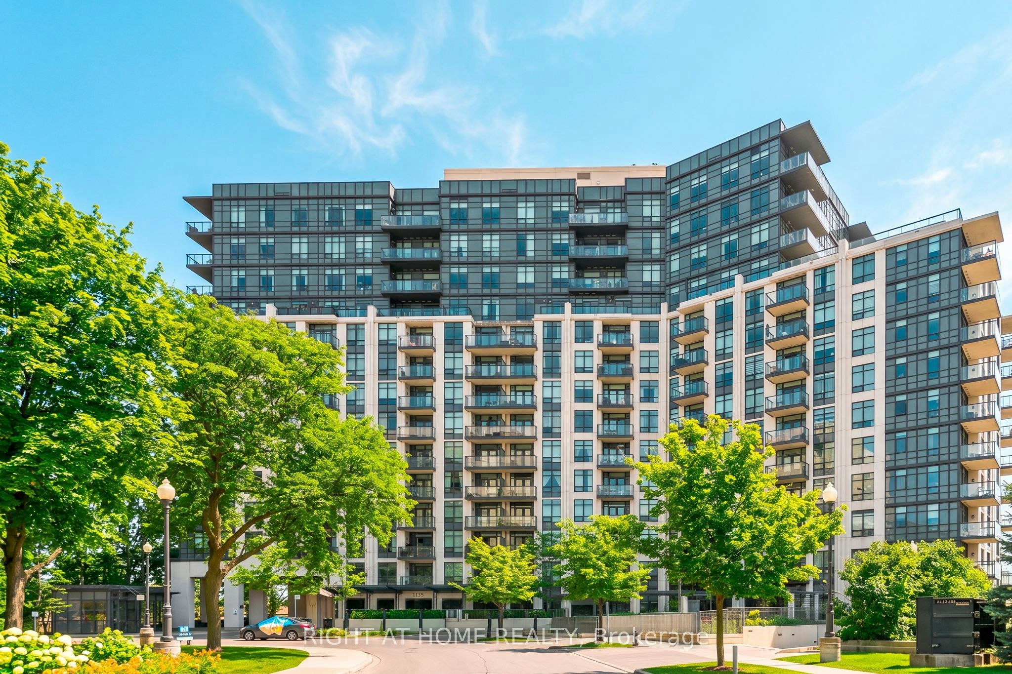 1301-1135 Royal York Road, Toronto, ON, M9A 0C3