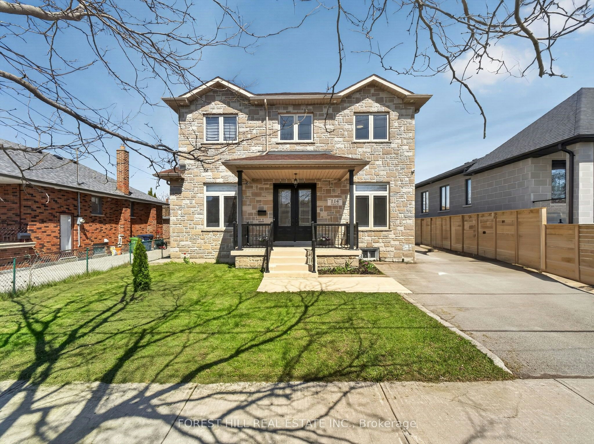 114 Regent Road, Toronto, ON, M3K 1H4