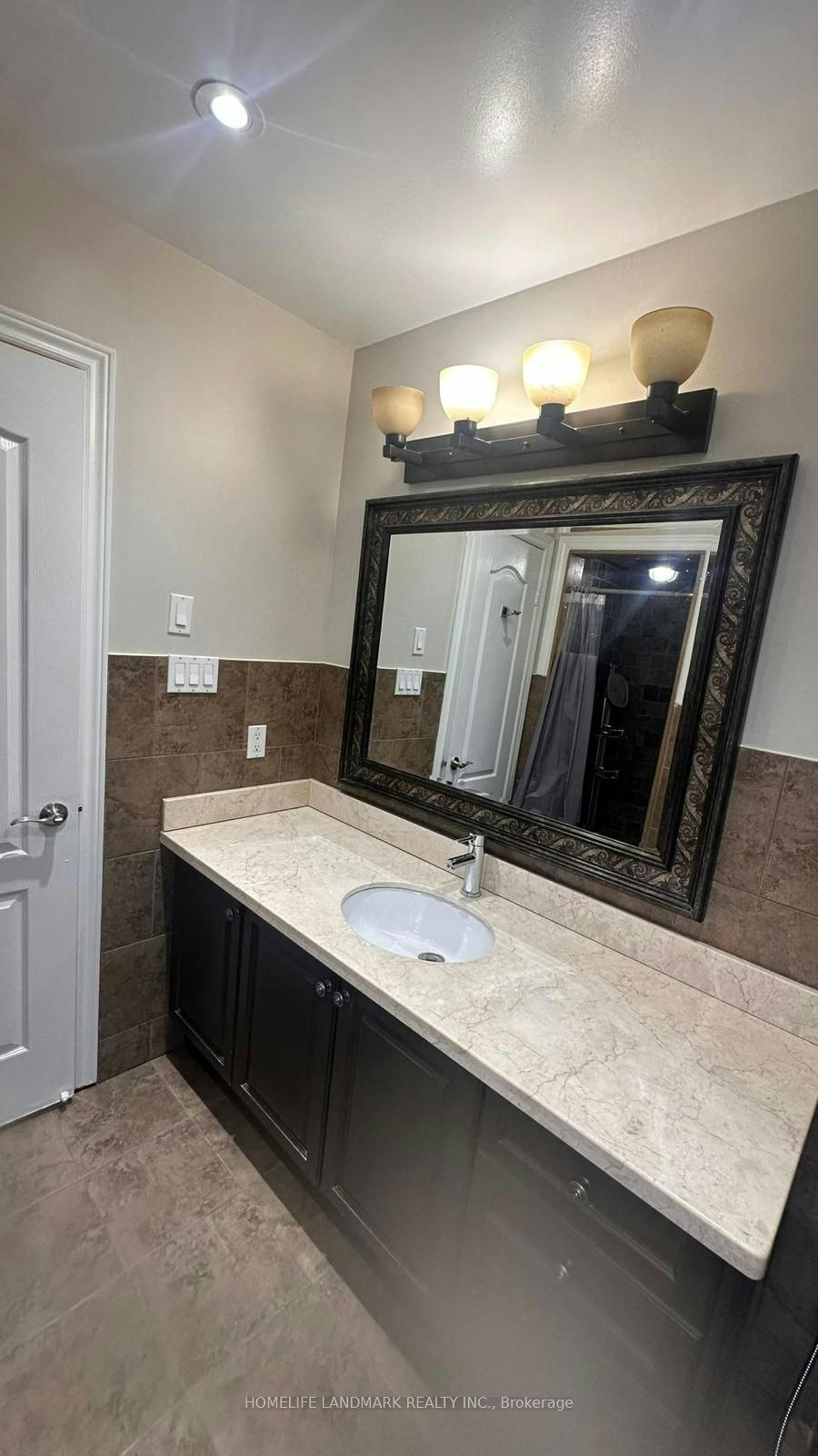 7100 Walworth Court, Mississauga, ON, L5N 7L4 - 32