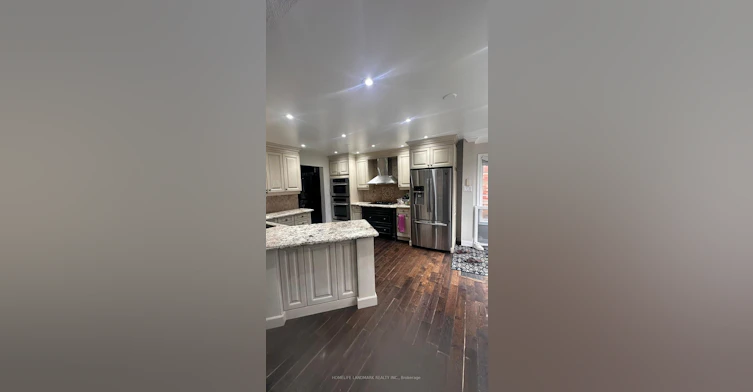7100 Walworth Court, Mississauga, ON, L5N 7L4 - 5