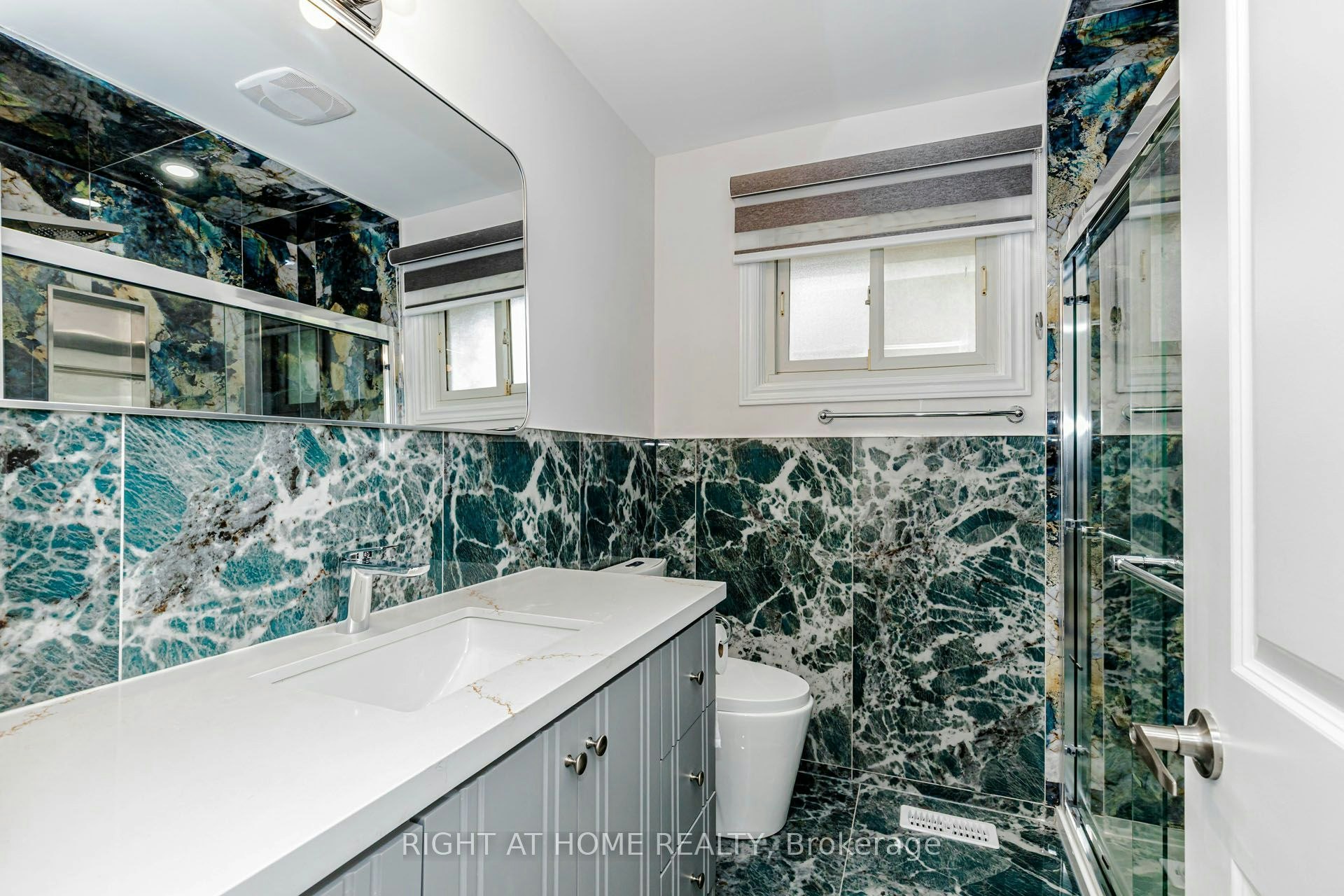 UPPER-5154 New Street, Burlington, ON, L7L 1V4 - 9