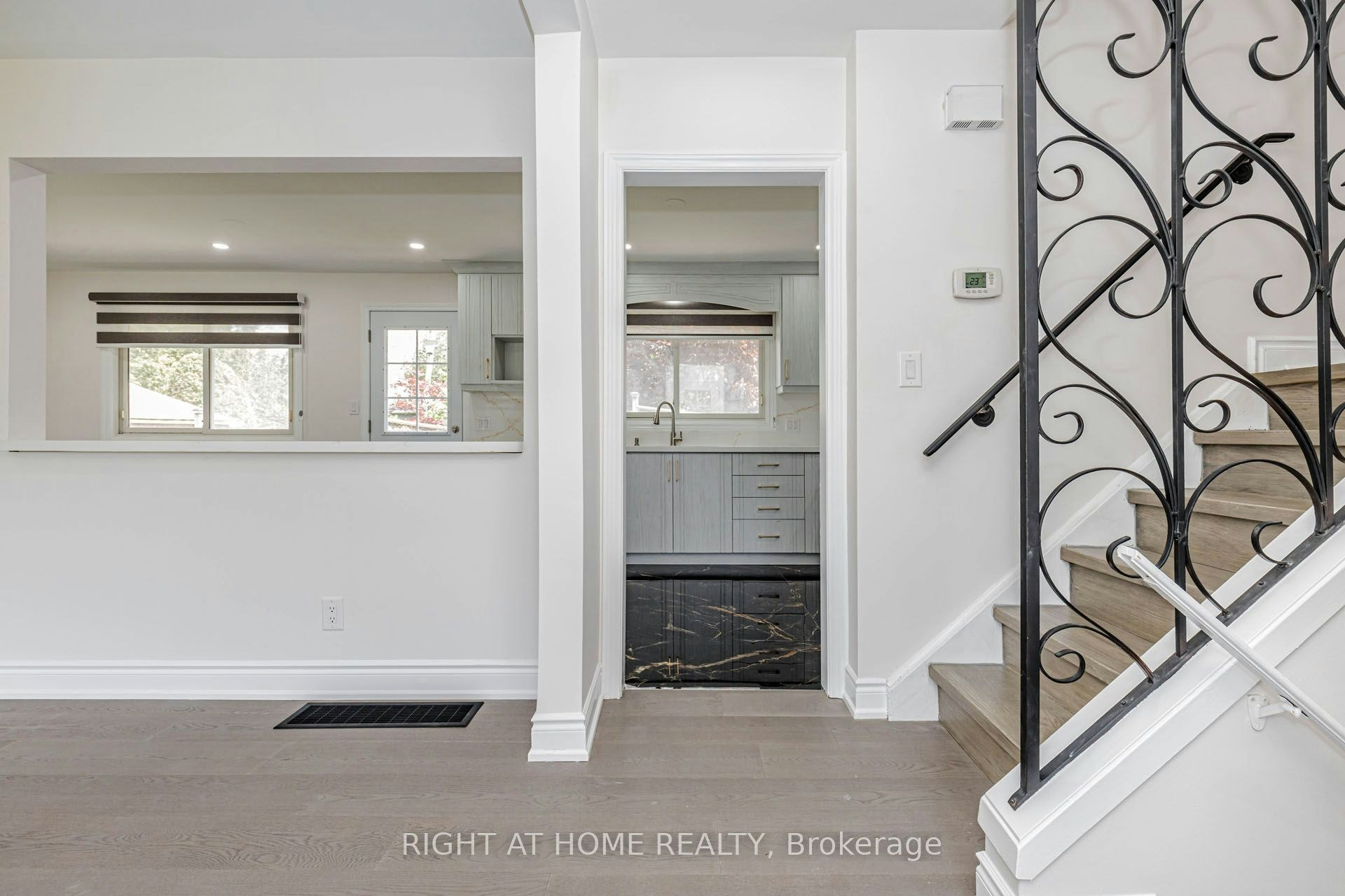 UPPER-5154 New Street, Burlington, ON, L7L 1V4 - 7