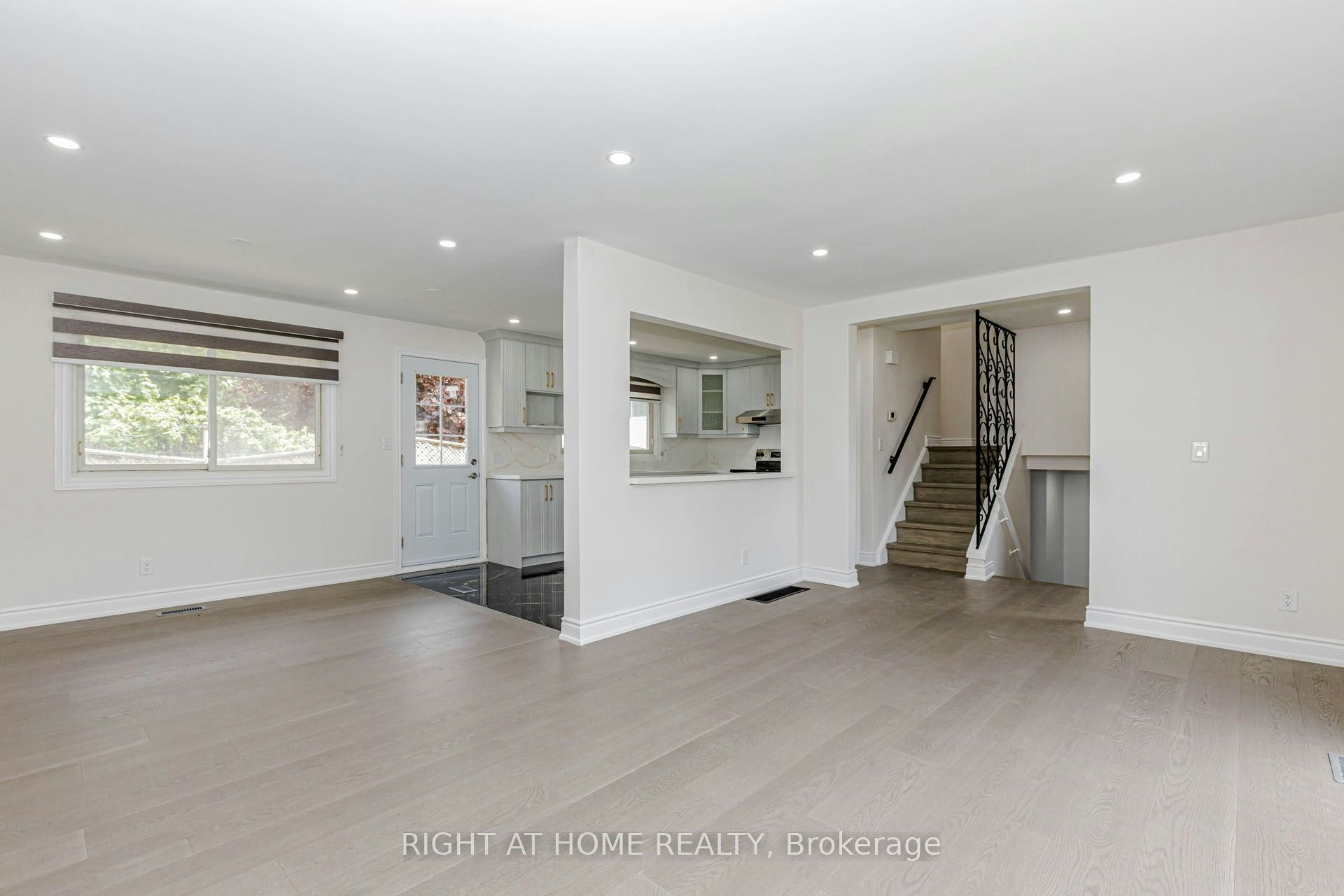 UPPER-5154 New Street, Burlington, ON, L7L 1V4 - 4