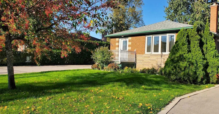 245 Kingsleigh Court, Milton, ON, L9T 1X6
