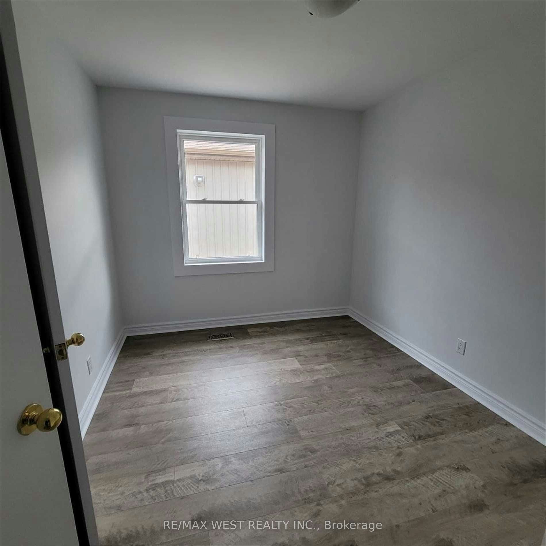 245 Kingsleigh Court, Milton, ON, L9T 1X6 - 7