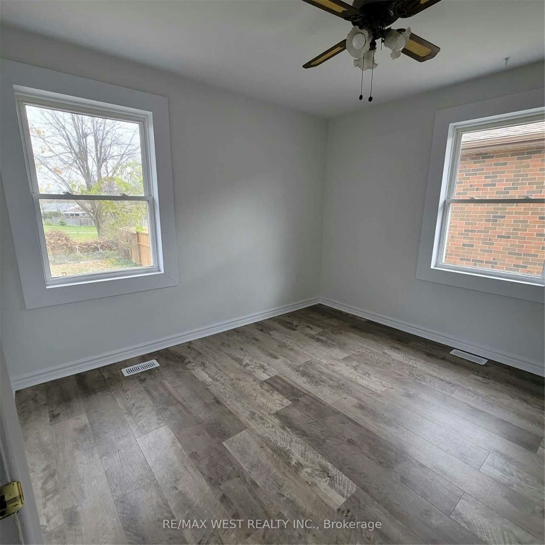 245 Kingsleigh Court, Milton, ON, L9T 1X6 - 5