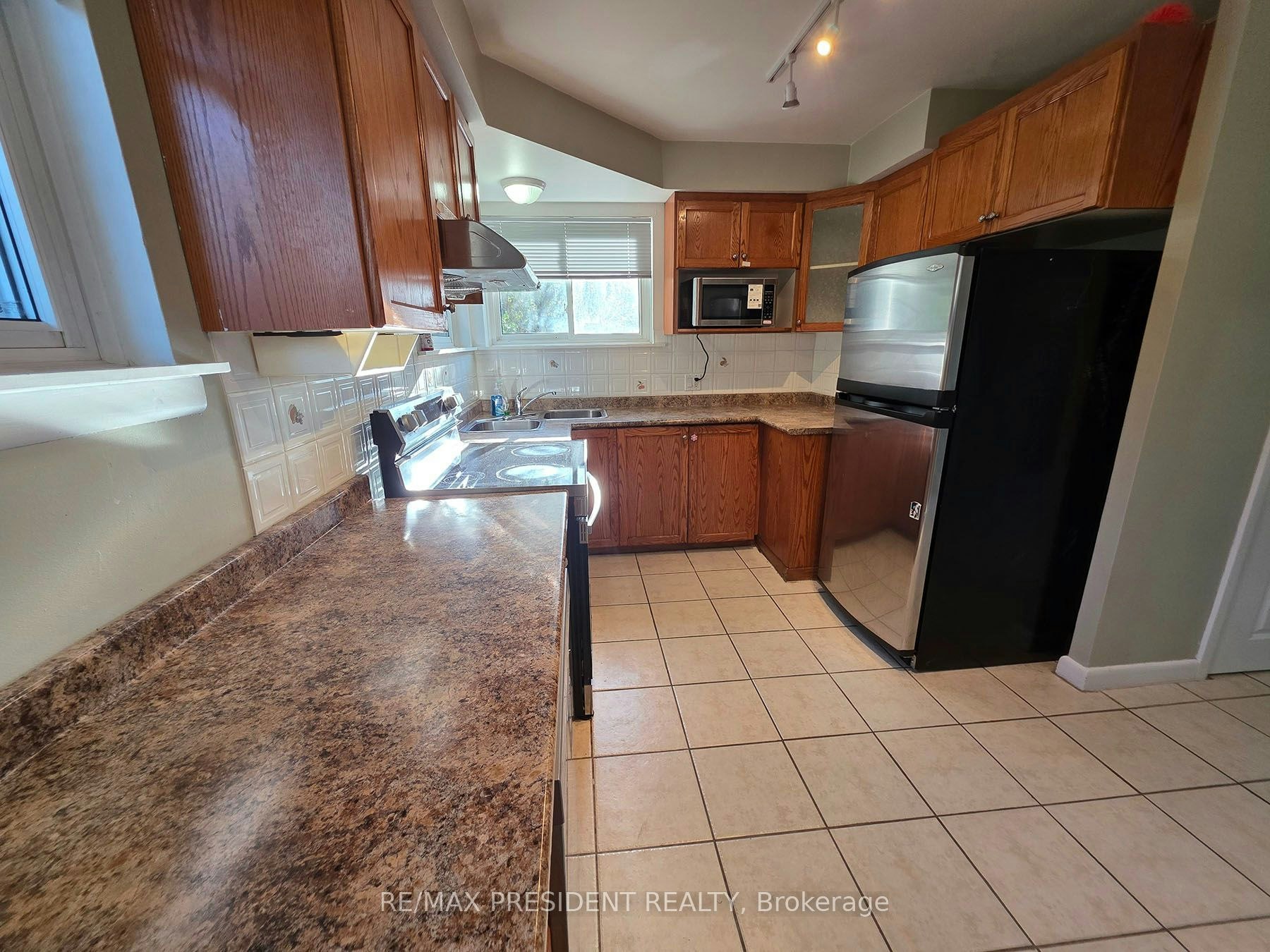 (Upper)-2280 Mountainside Drive, Burlington, ON, L7P 1B7 - 11