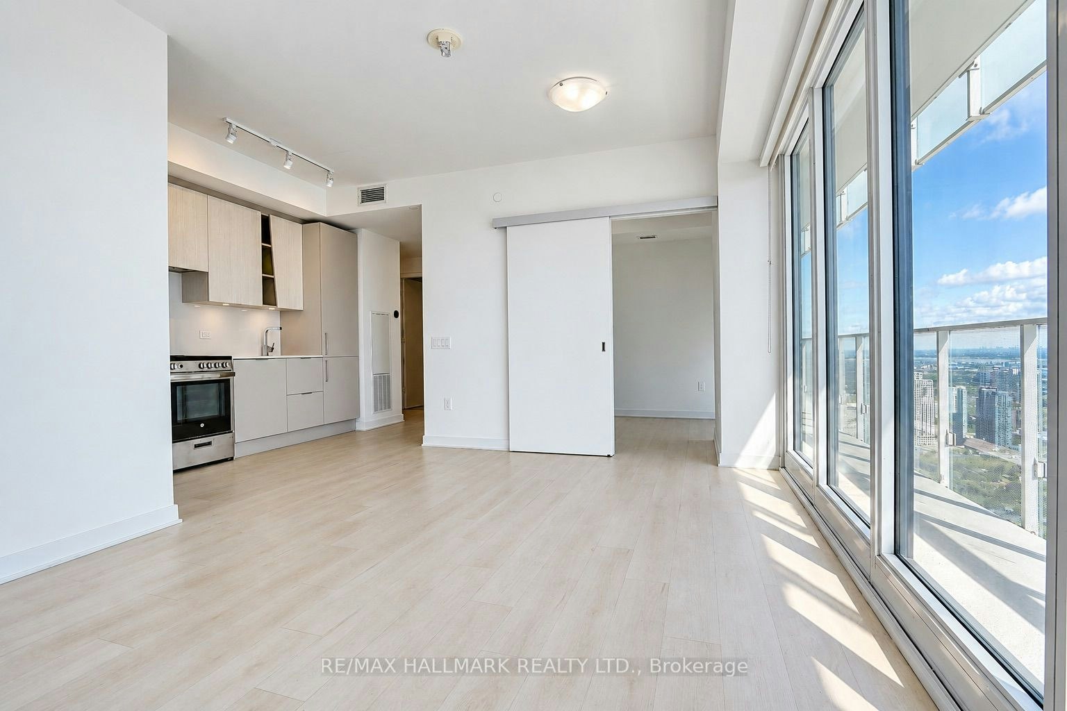 5504-3900 Confederation Parkway, Mississauga, ON, L5B 0M3 - 14