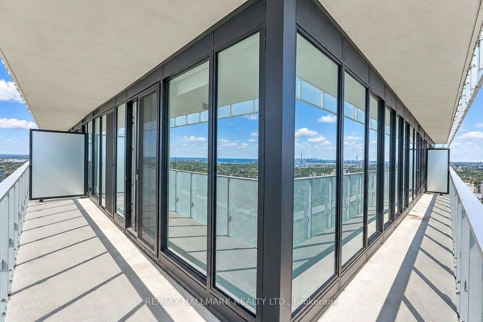 5504-3900 Confederation Parkway, Mississauga, ON, L5B 0M3 - 37