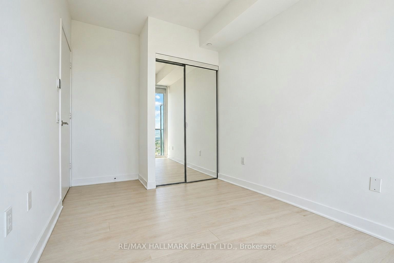 5504-3900 Confederation Parkway, Mississauga, ON, L5B 0M3 - 26