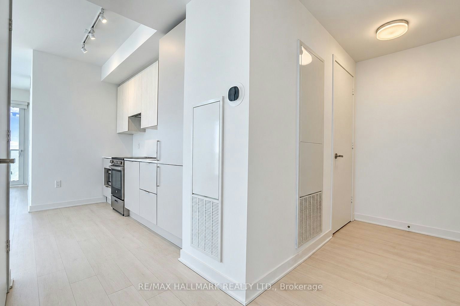 5504-3900 Confederation Parkway, Mississauga, ON, L5B 0M3 - 23