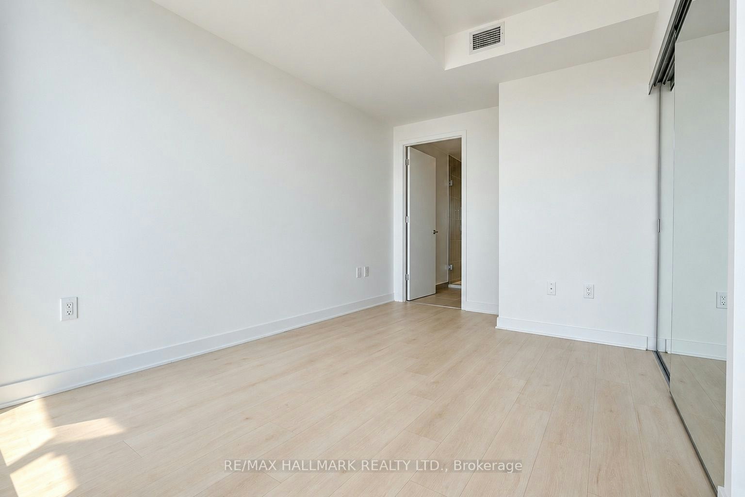 5504-3900 Confederation Parkway, Mississauga, ON, L5B 0M3 - 9