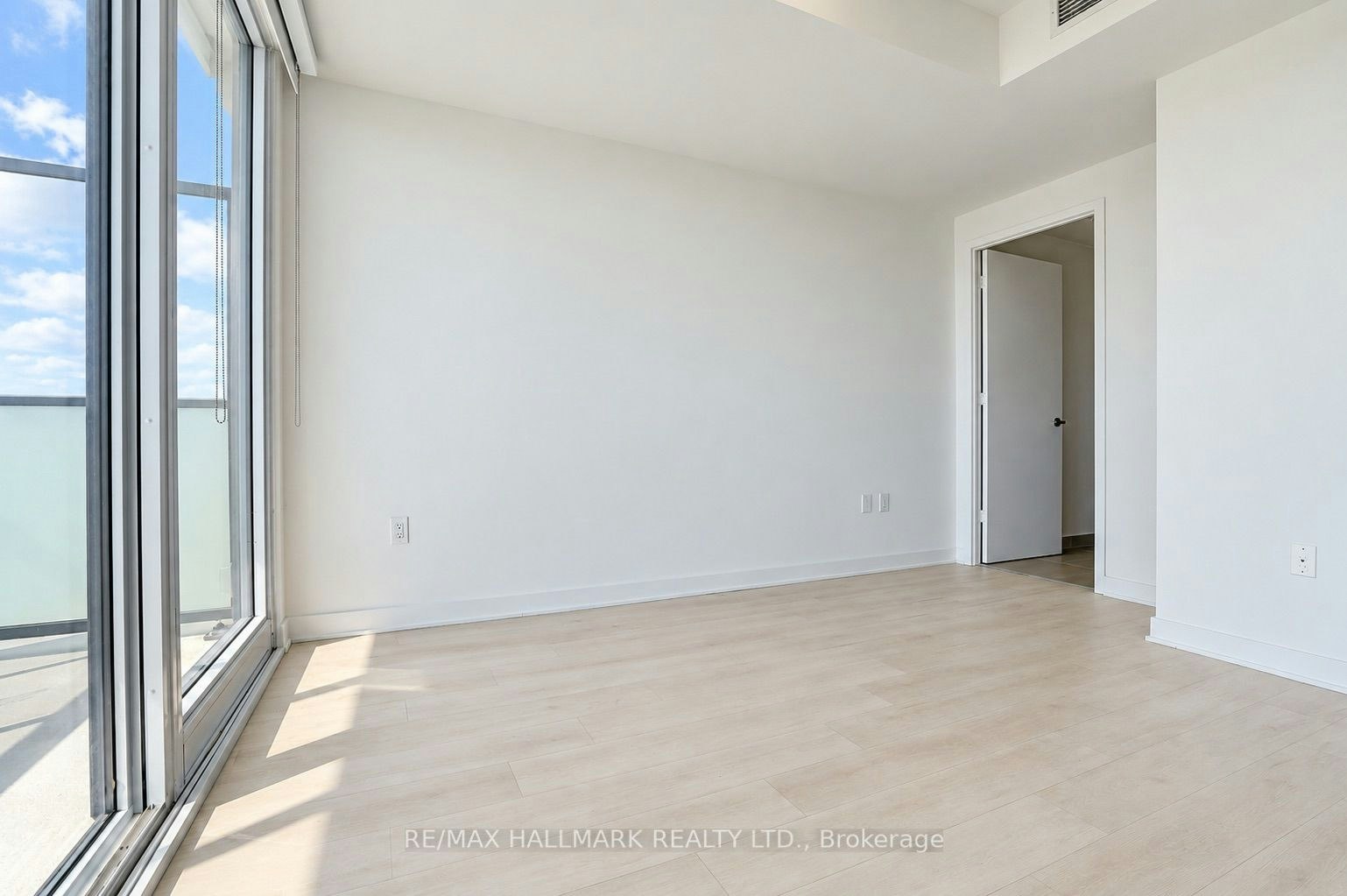 5504-3900 Confederation Parkway, Mississauga, ON, L5B 0M3 - 8