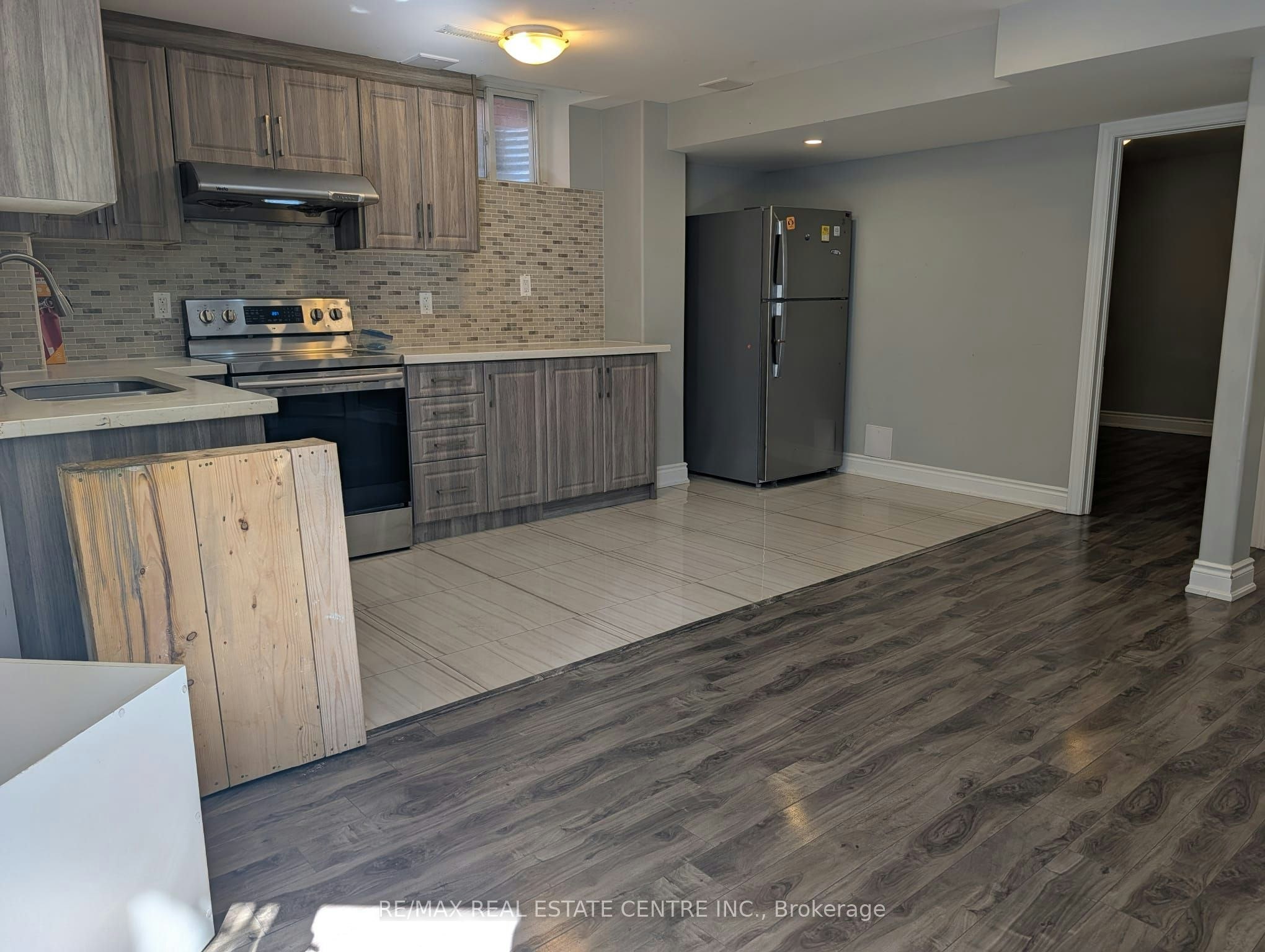 BSMT-70 Showboat Crescent, Brampton, ON, L6V 4R4 - 5