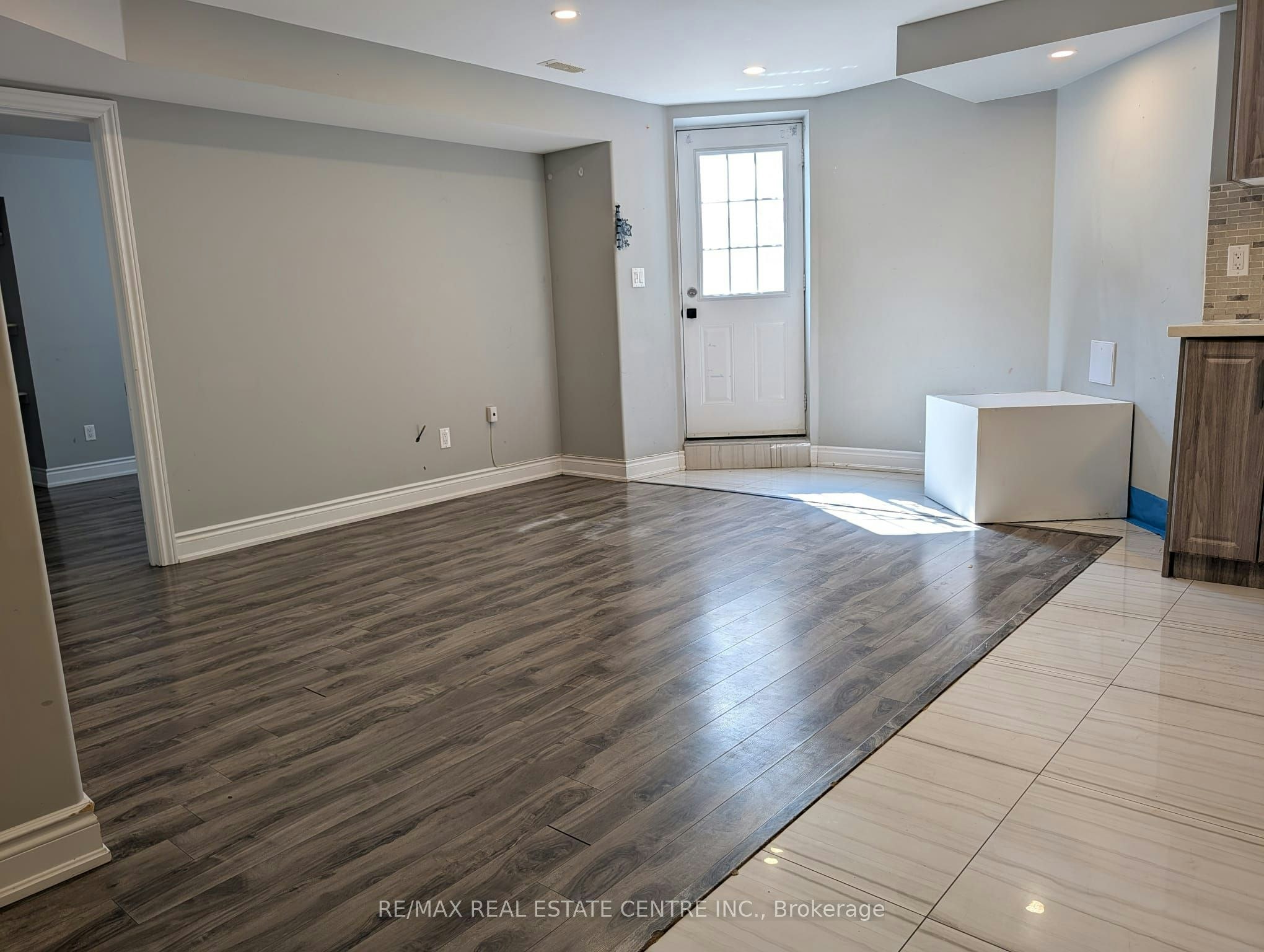 BSMT-70 Showboat Crescent, Brampton, ON, L6V 4R4 - 13