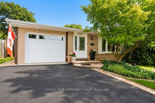 3202 Centennial Drive E, Burlington, ON, L7M 1C2