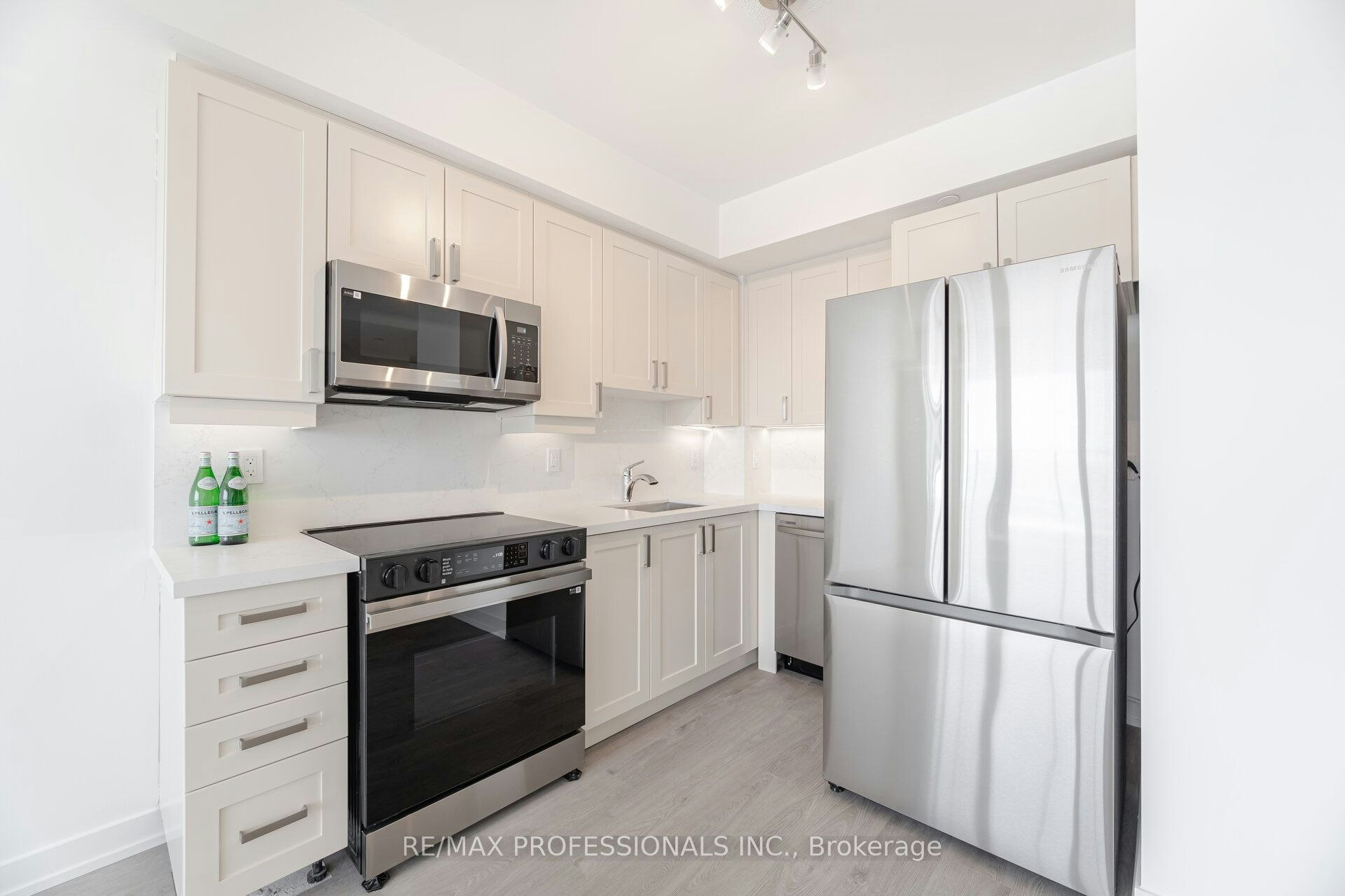 903-556 Marlee Avenue, Toronto, ON, M6B 0B1 - 15