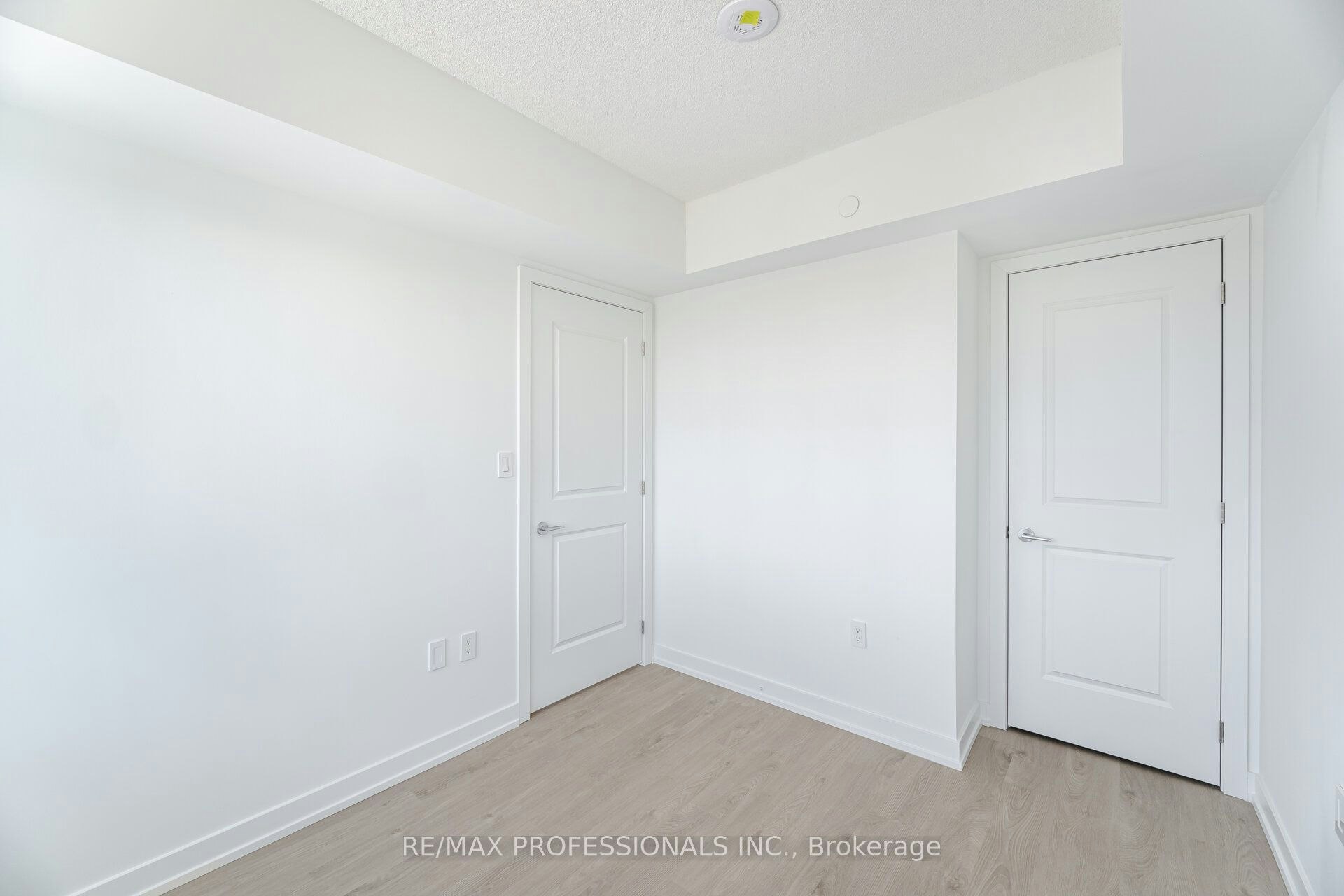 903-556 Marlee Avenue, Toronto, ON, M6B 0B1 - 17