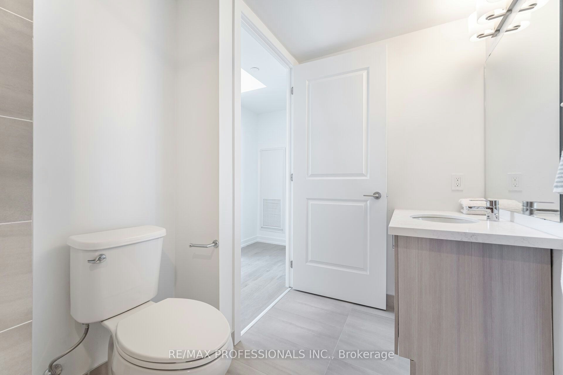 903-556 Marlee Avenue, Toronto, ON, M6B 0B1 - 32