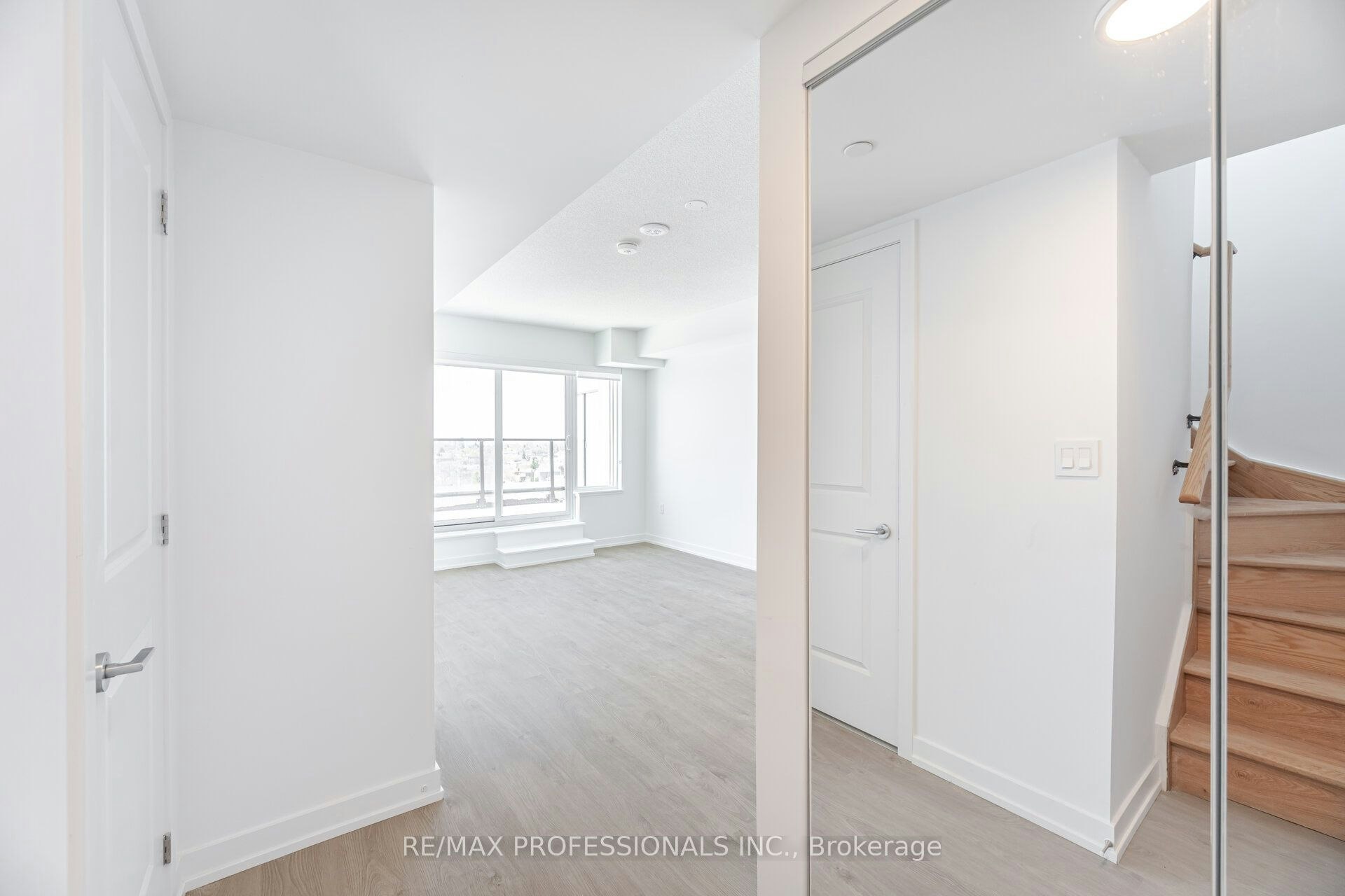 903-556 Marlee Avenue, Toronto, ON, M6B 0B1 - 6
