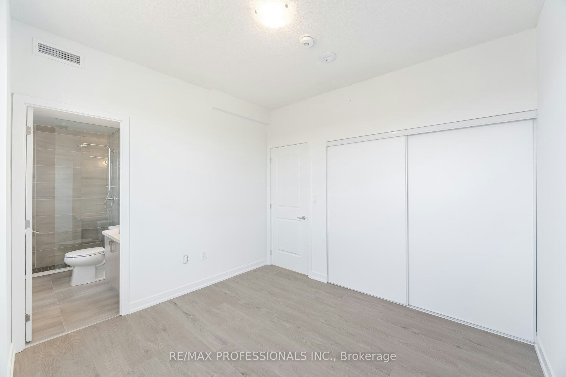 903-556 Marlee Avenue, Toronto, ON, M6B 0B1 - 27