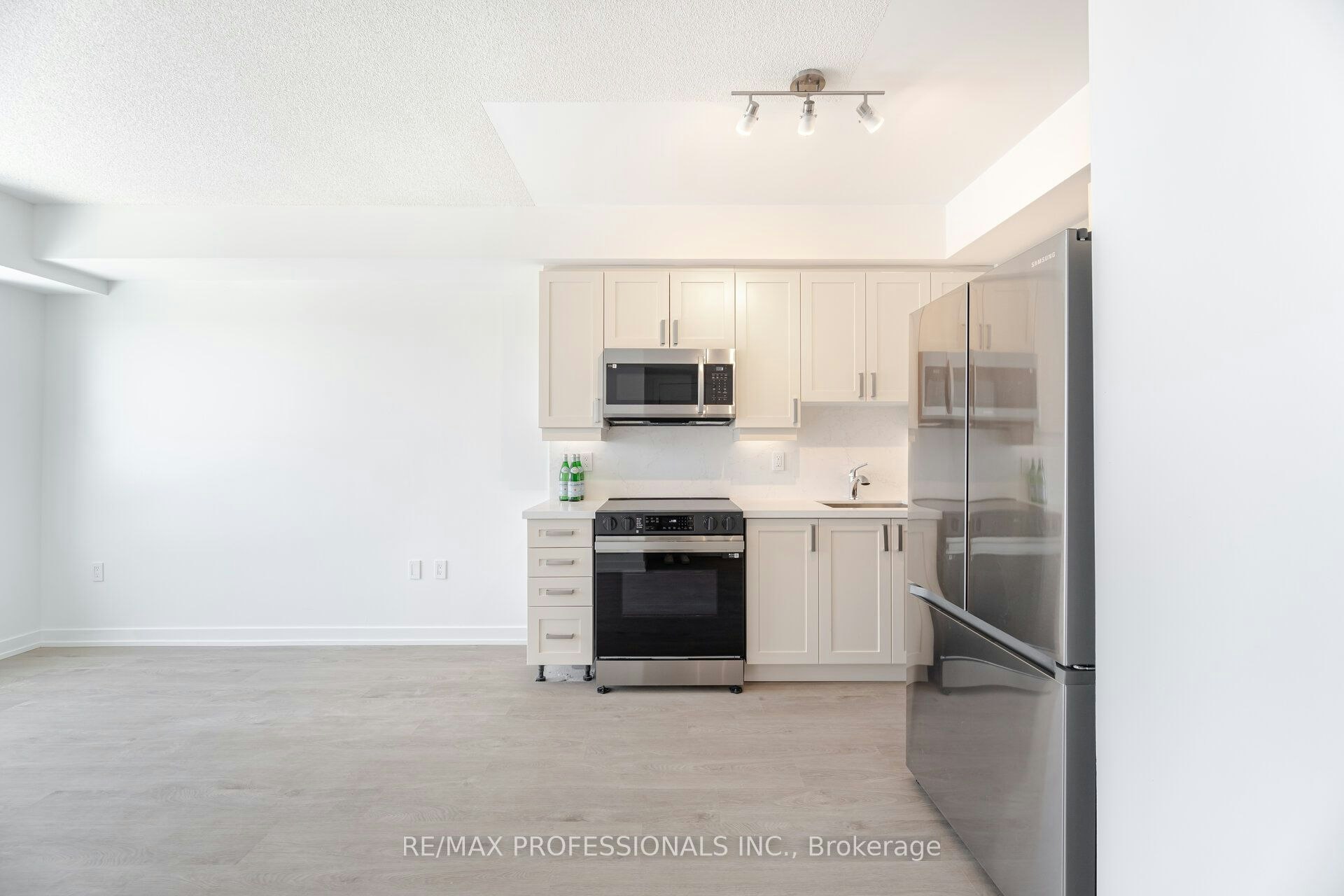 903-556 Marlee Avenue, Toronto, ON, M6B 0B1 - 14