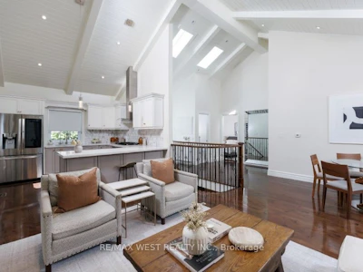 4653 Dundas Street W - 5
