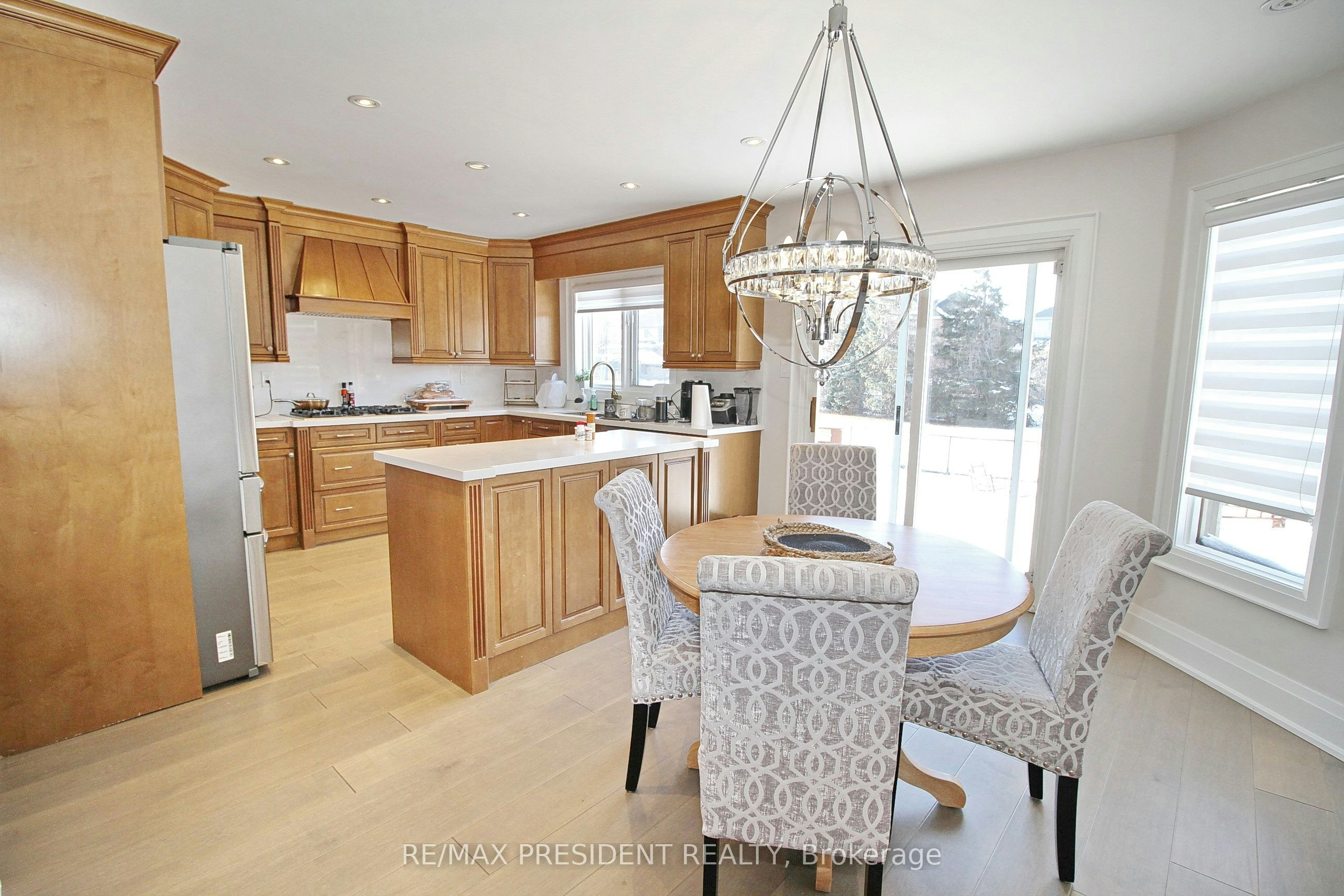 32 Deerglen Drive, Brampton, ON, L6R 1M1 - 10