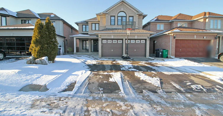32 Deerglen Drive, Brampton, ON, L6R 1M1